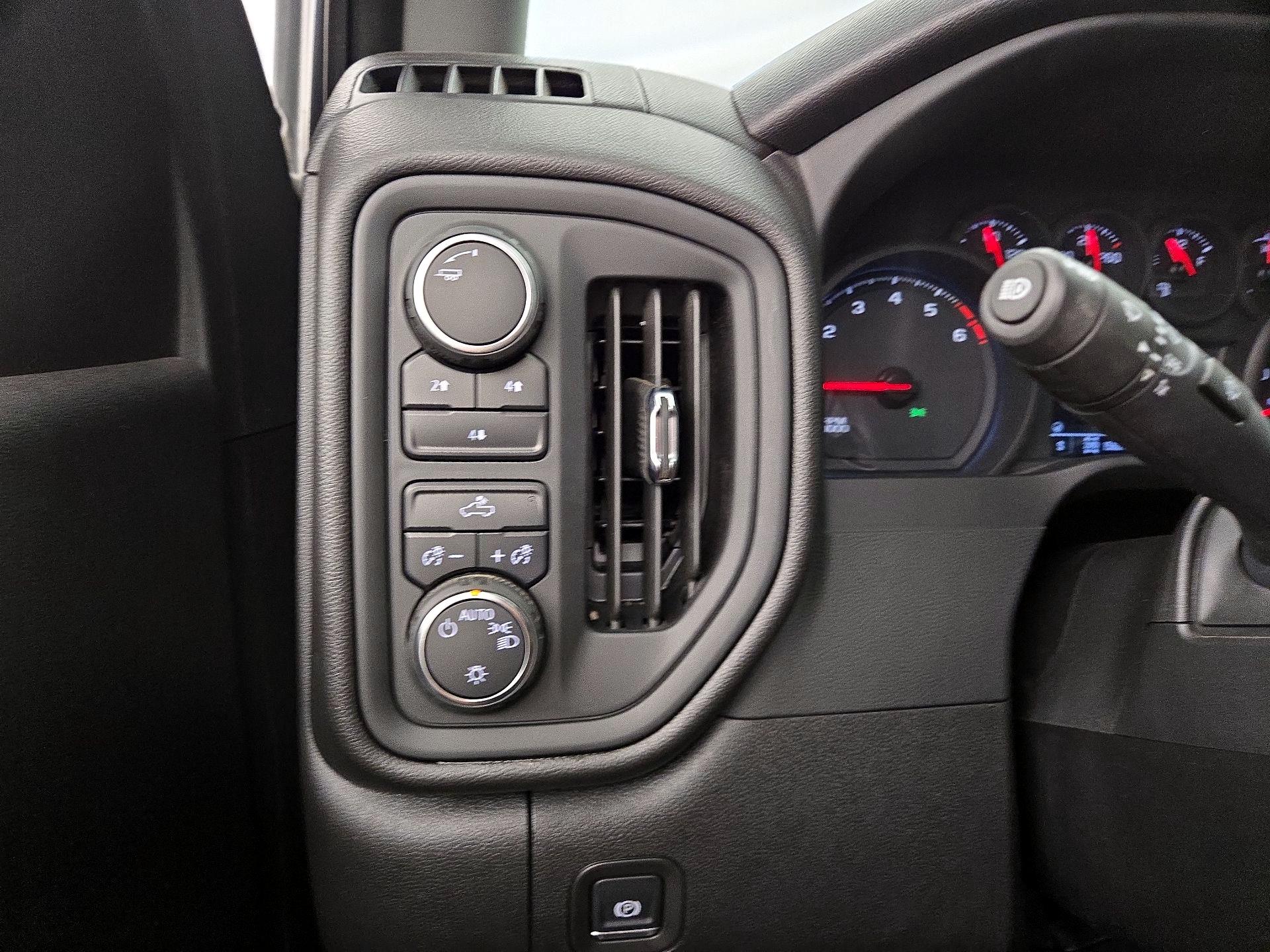 Thumbnail: 2025 Chevrolet Silverado 2500 - 13