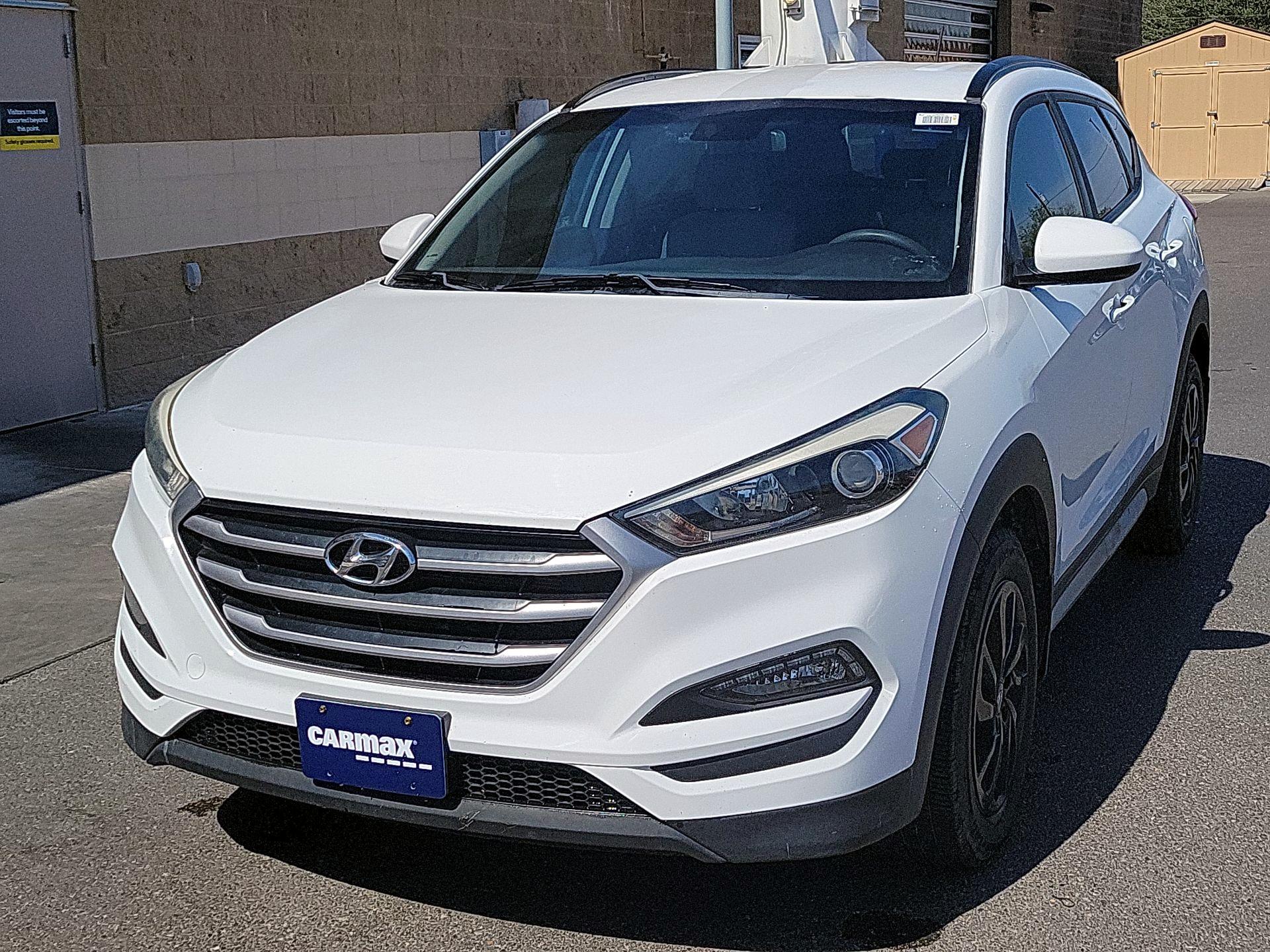 Thumbnail: 2017 Hyundai Tucson - 3
