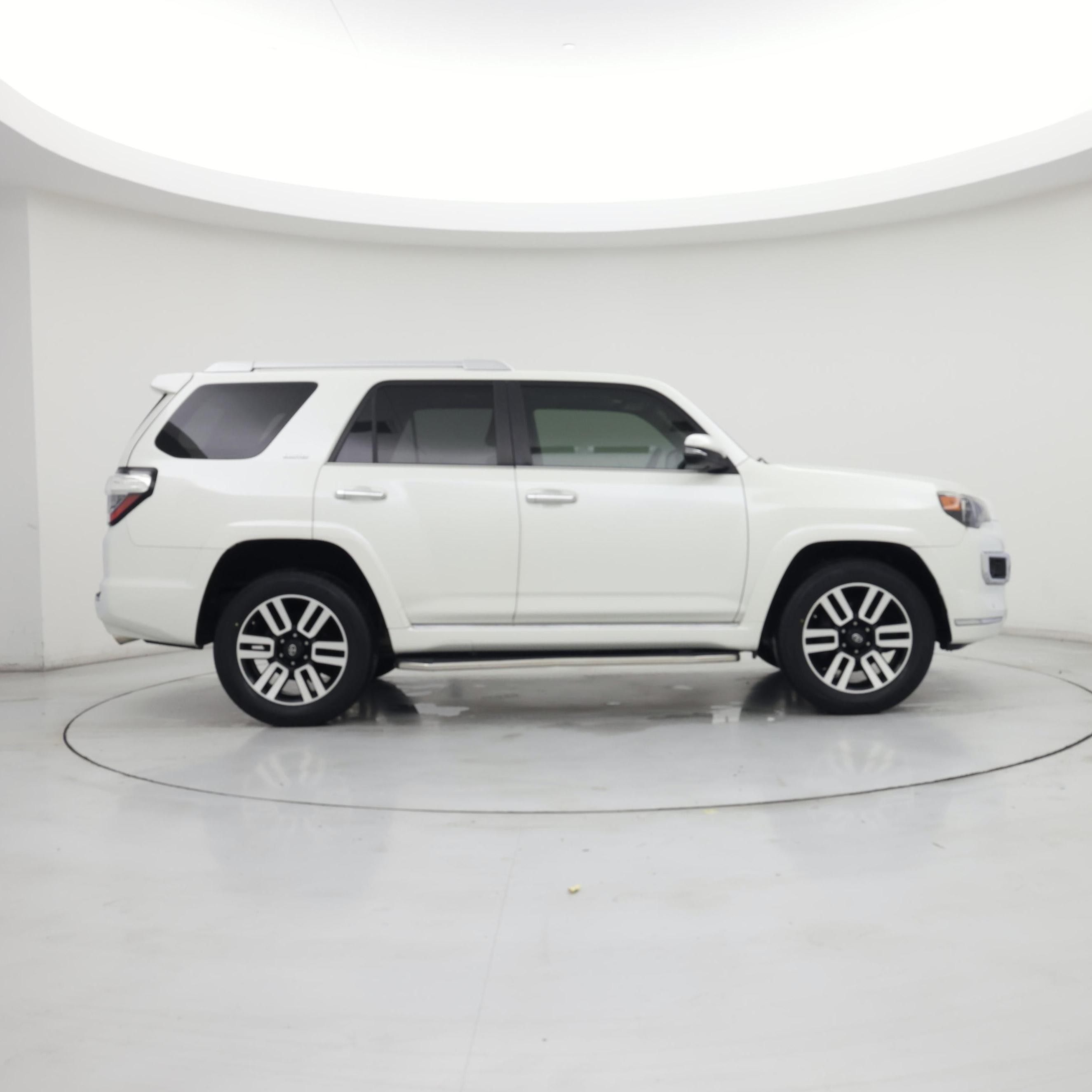 Thumbnail: 2017 Toyota 4Runner - 7