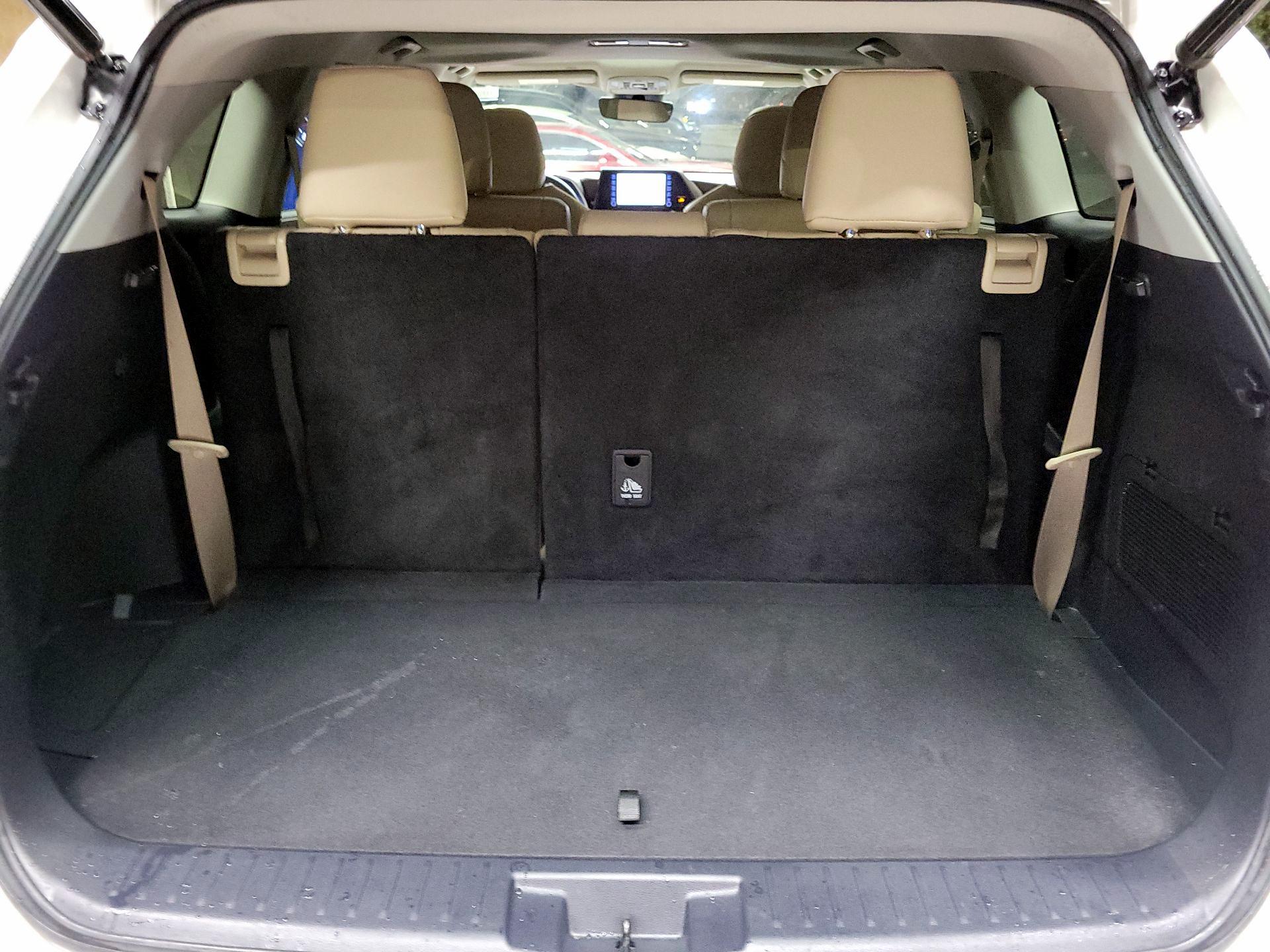 Thumbnail: 2020 Toyota Highlander - 20