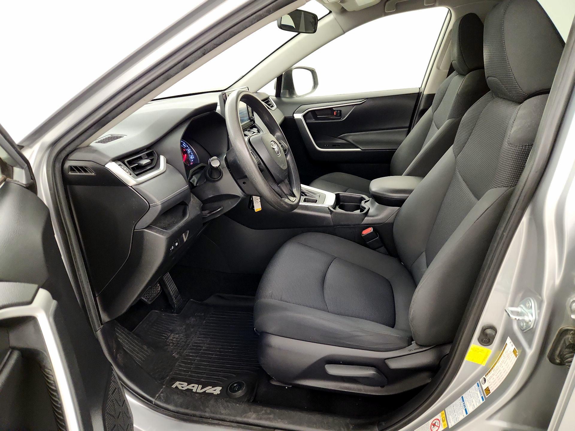 Thumbnail: 2019 Toyota RAV4 - 11