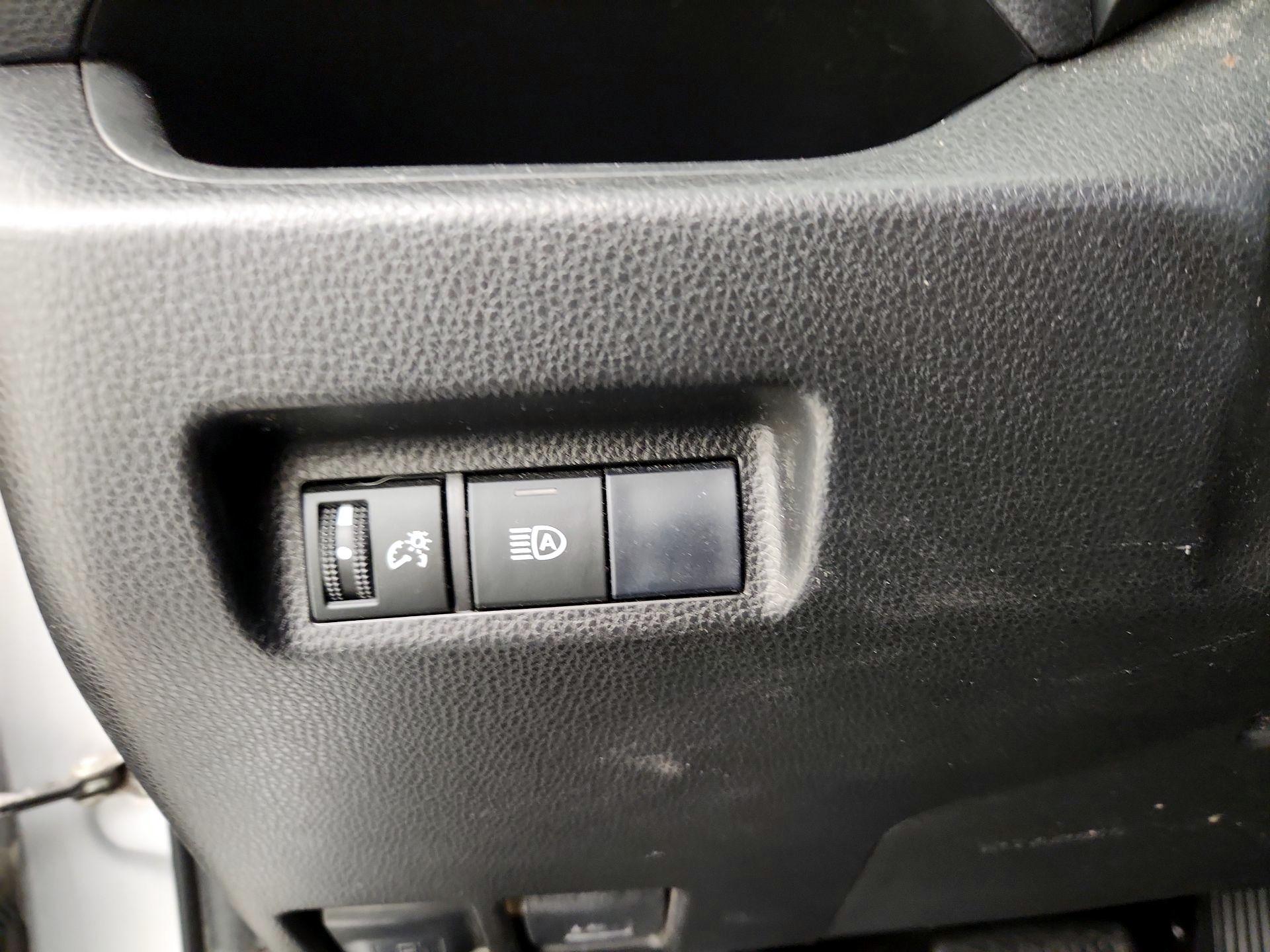 Thumbnail: 2019 Toyota RAV4 - 13