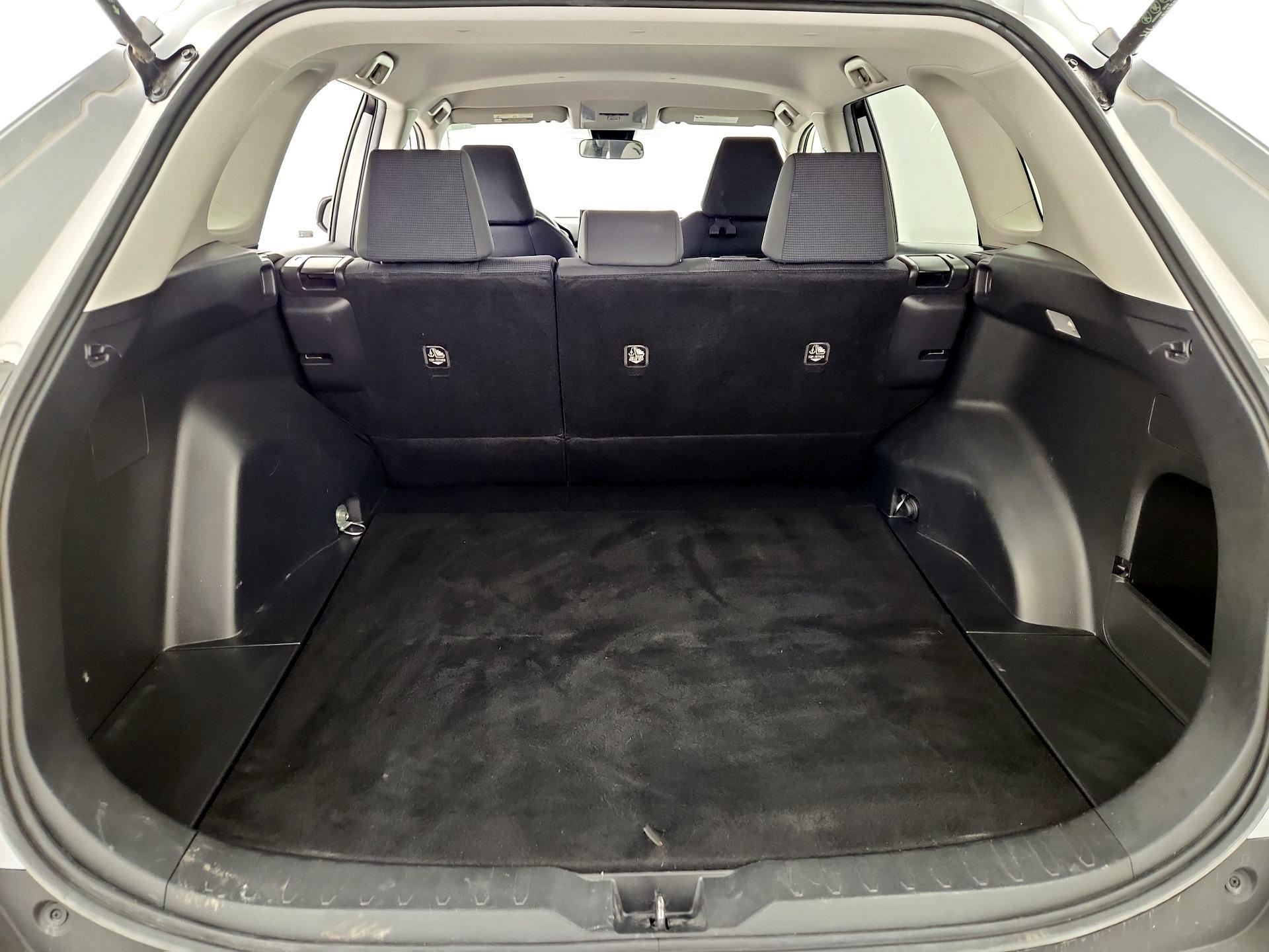 Thumbnail: 2019 Toyota RAV4 - 20