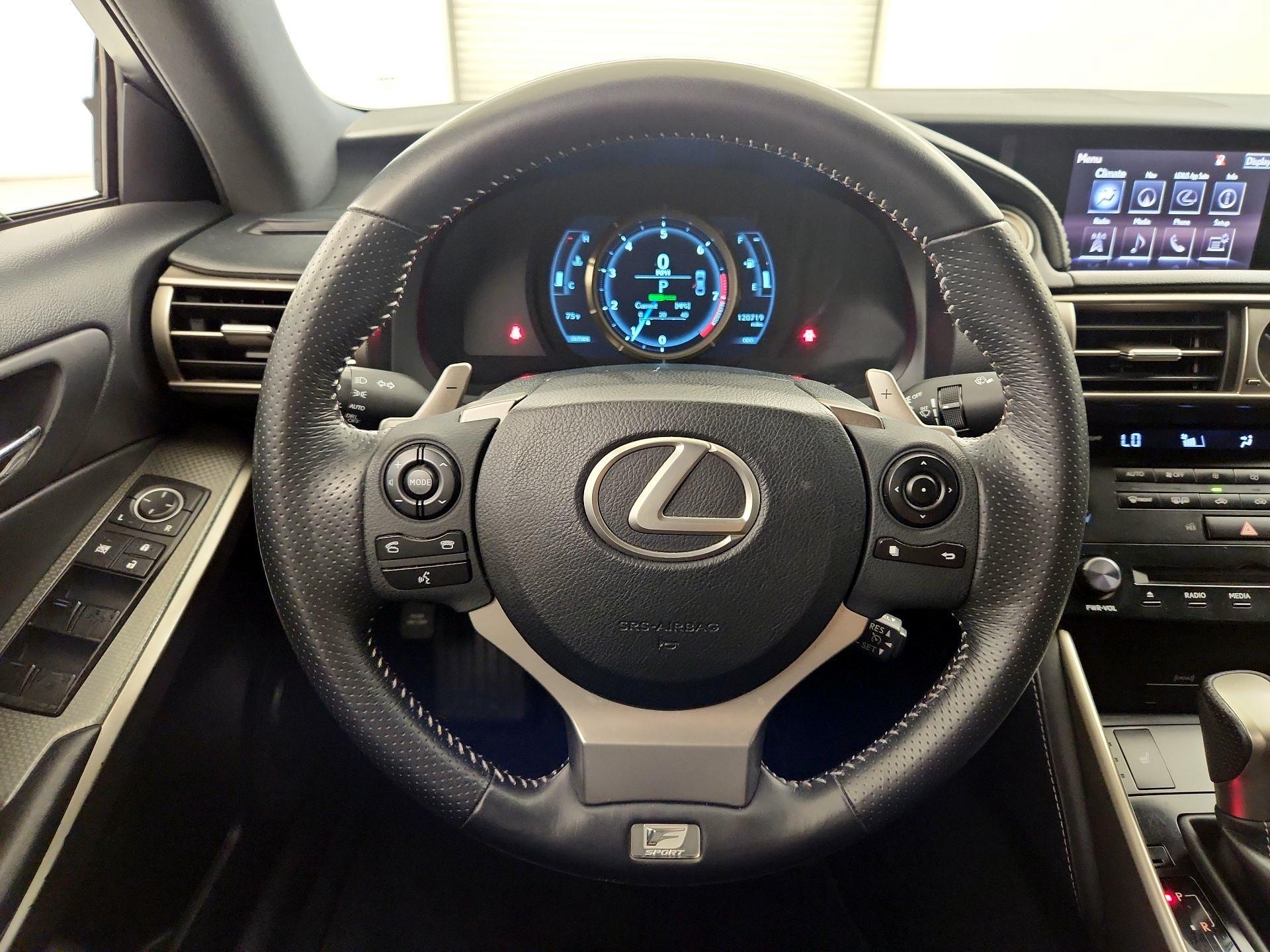 Thumbnail: 2014 Lexus IS - 10