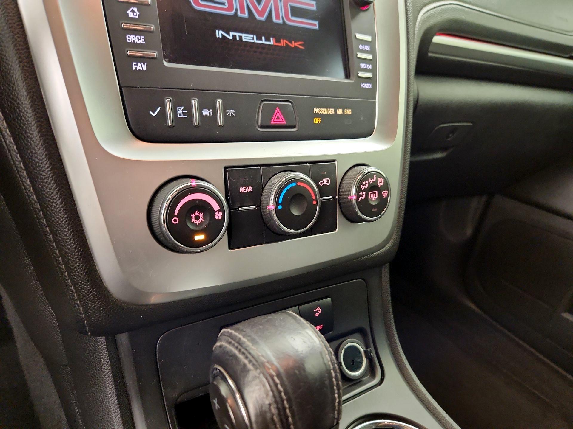 Thumbnail: 2015 GMC Acadia - 16