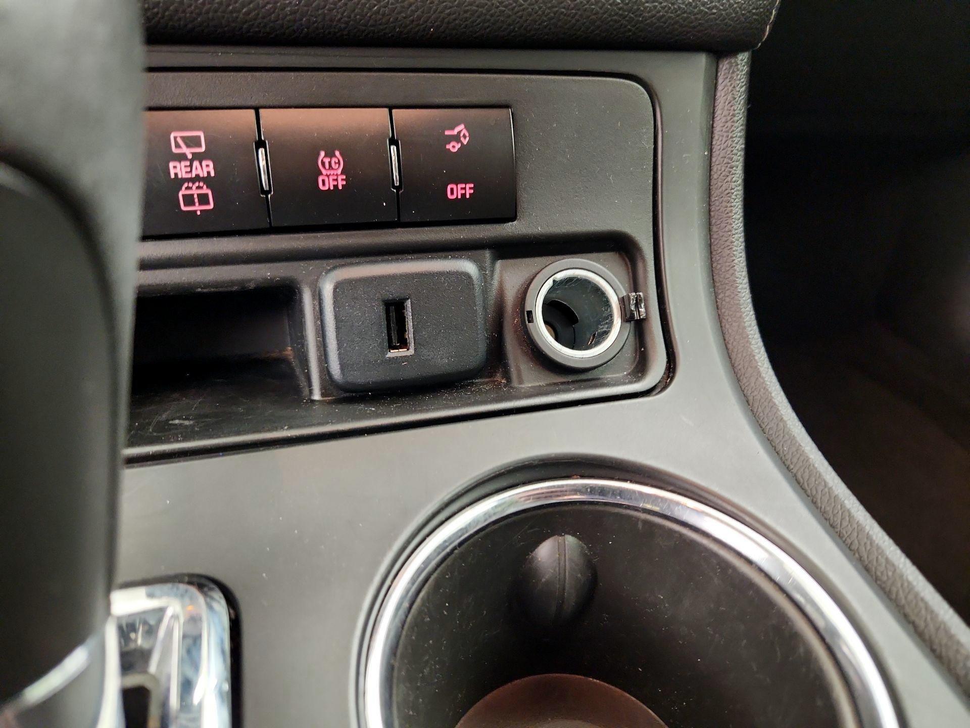 Thumbnail: 2015 GMC Acadia - 18