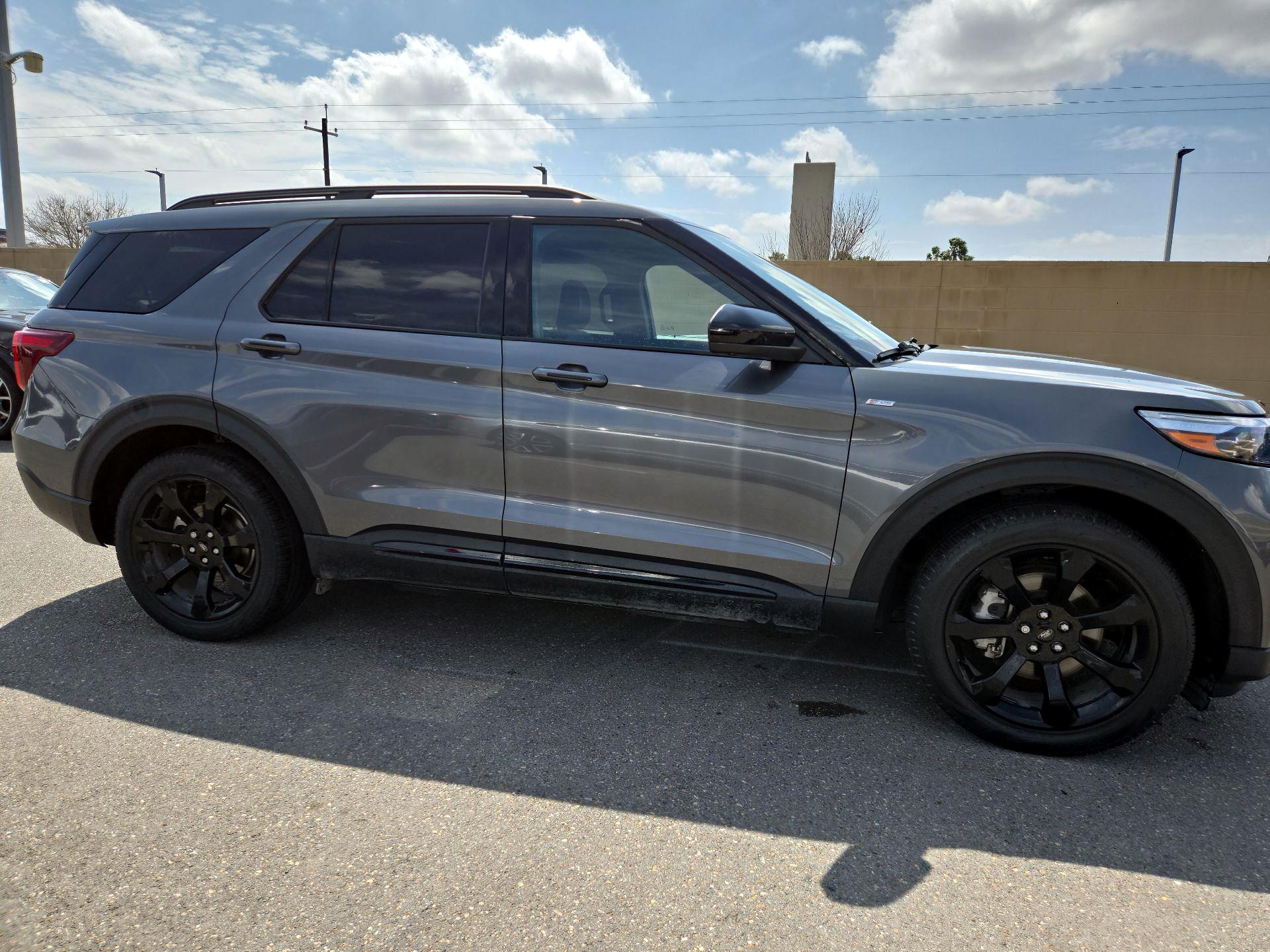 Thumbnail: 2023 Ford Explorer - 4