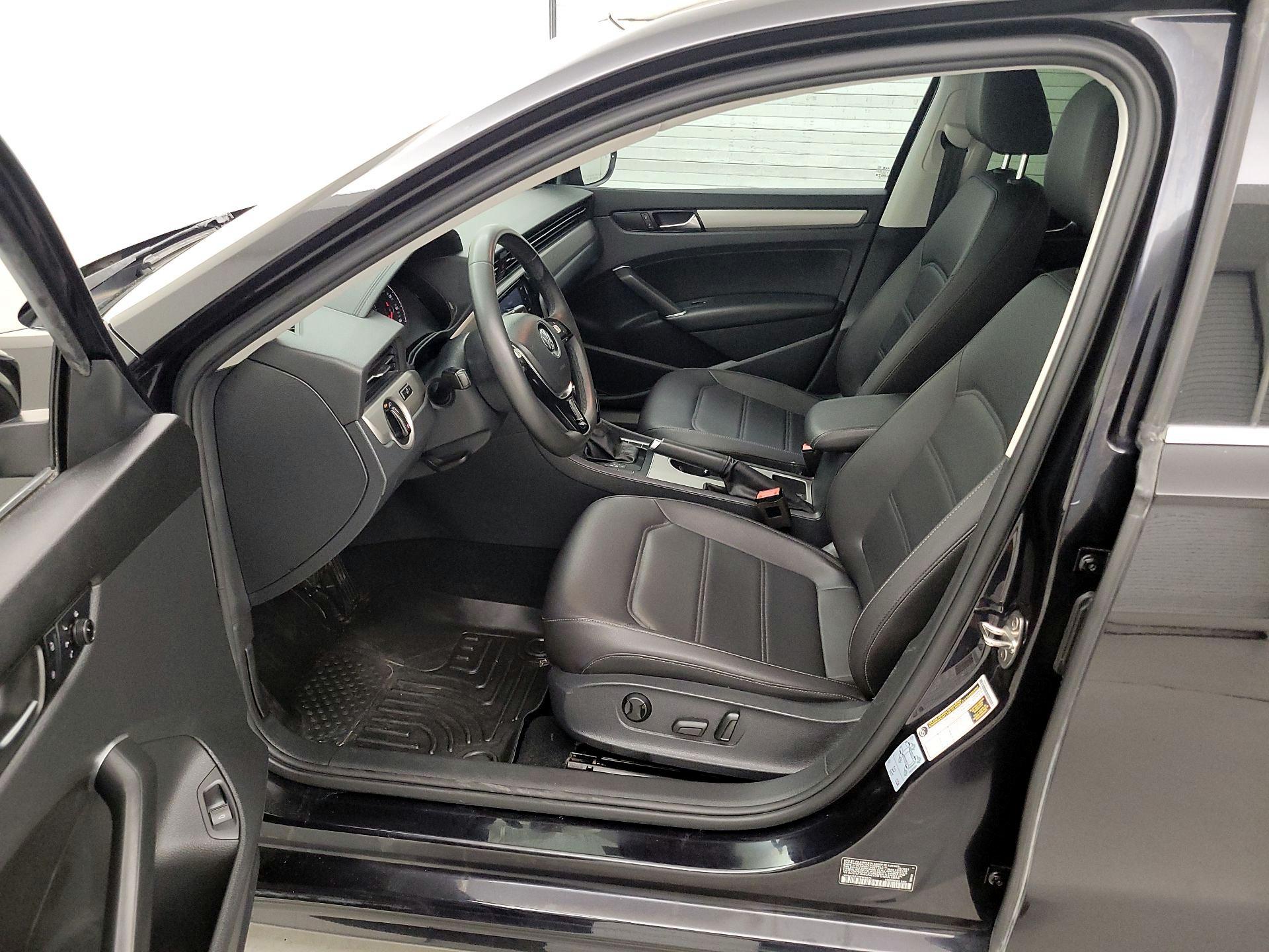 Thumbnail: 2021 Volkswagen Passat - 11