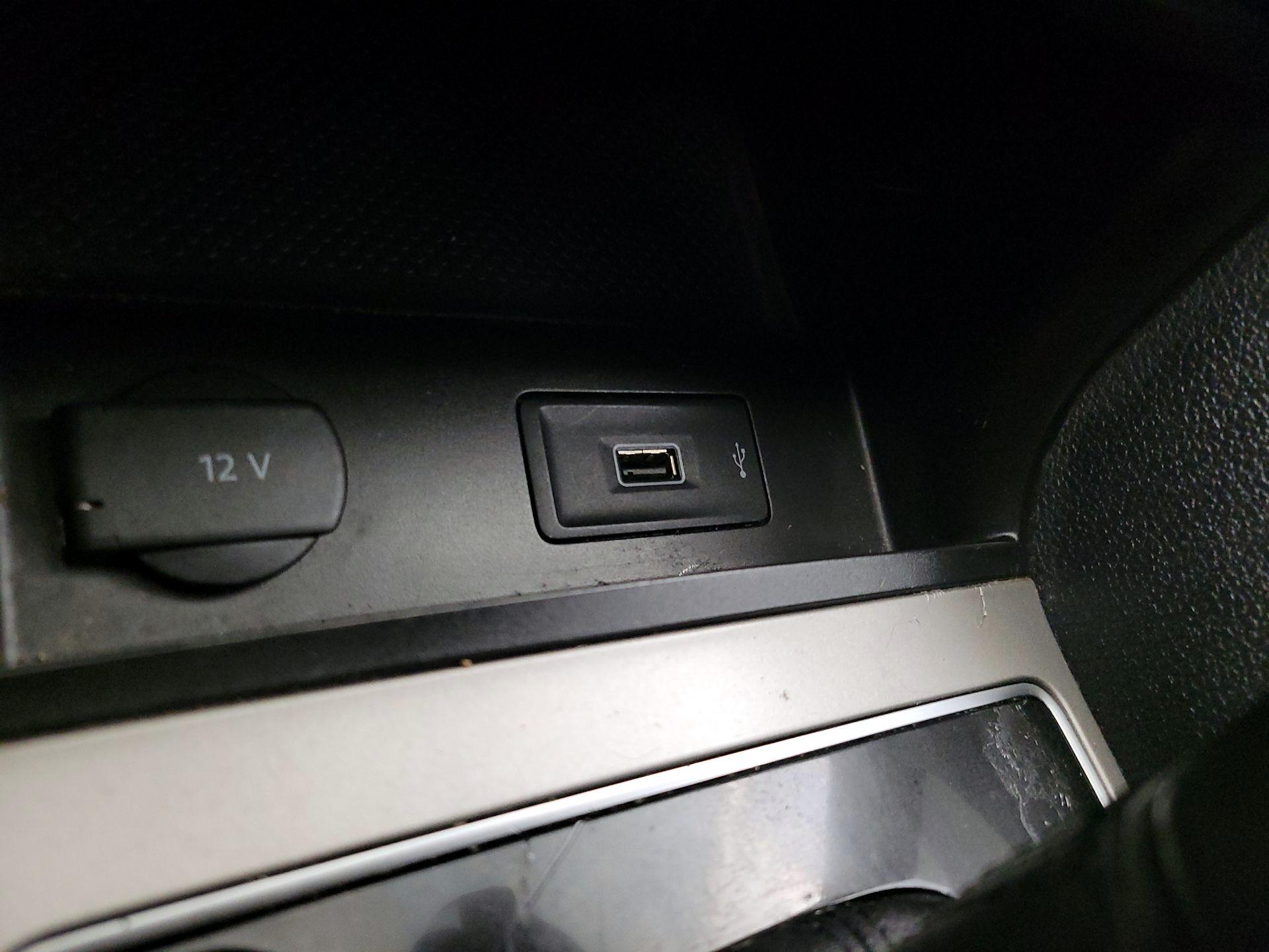 Thumbnail: 2021 Volkswagen Passat - 18