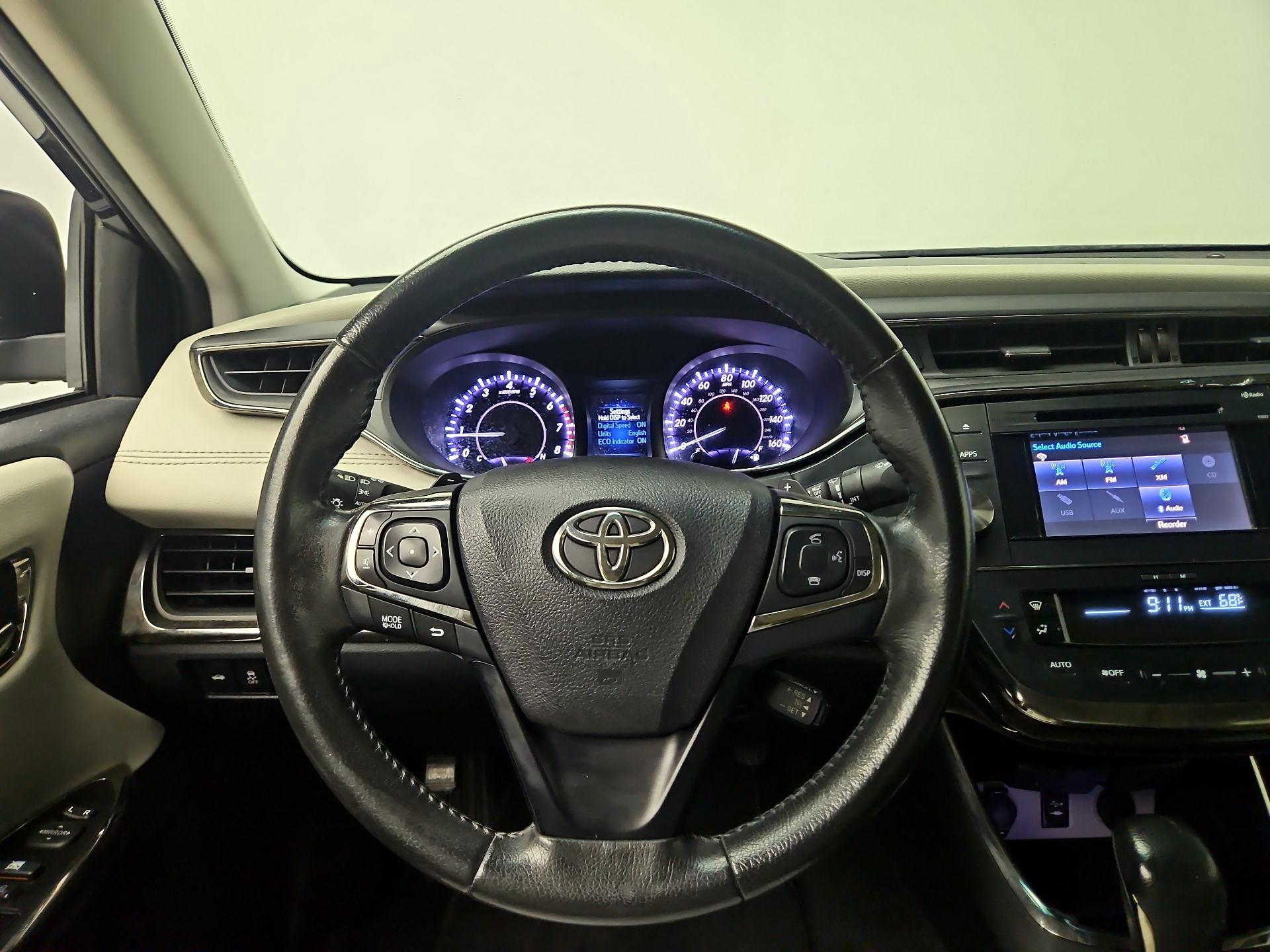 Thumbnail: 2015 Toyota Avalon - 10