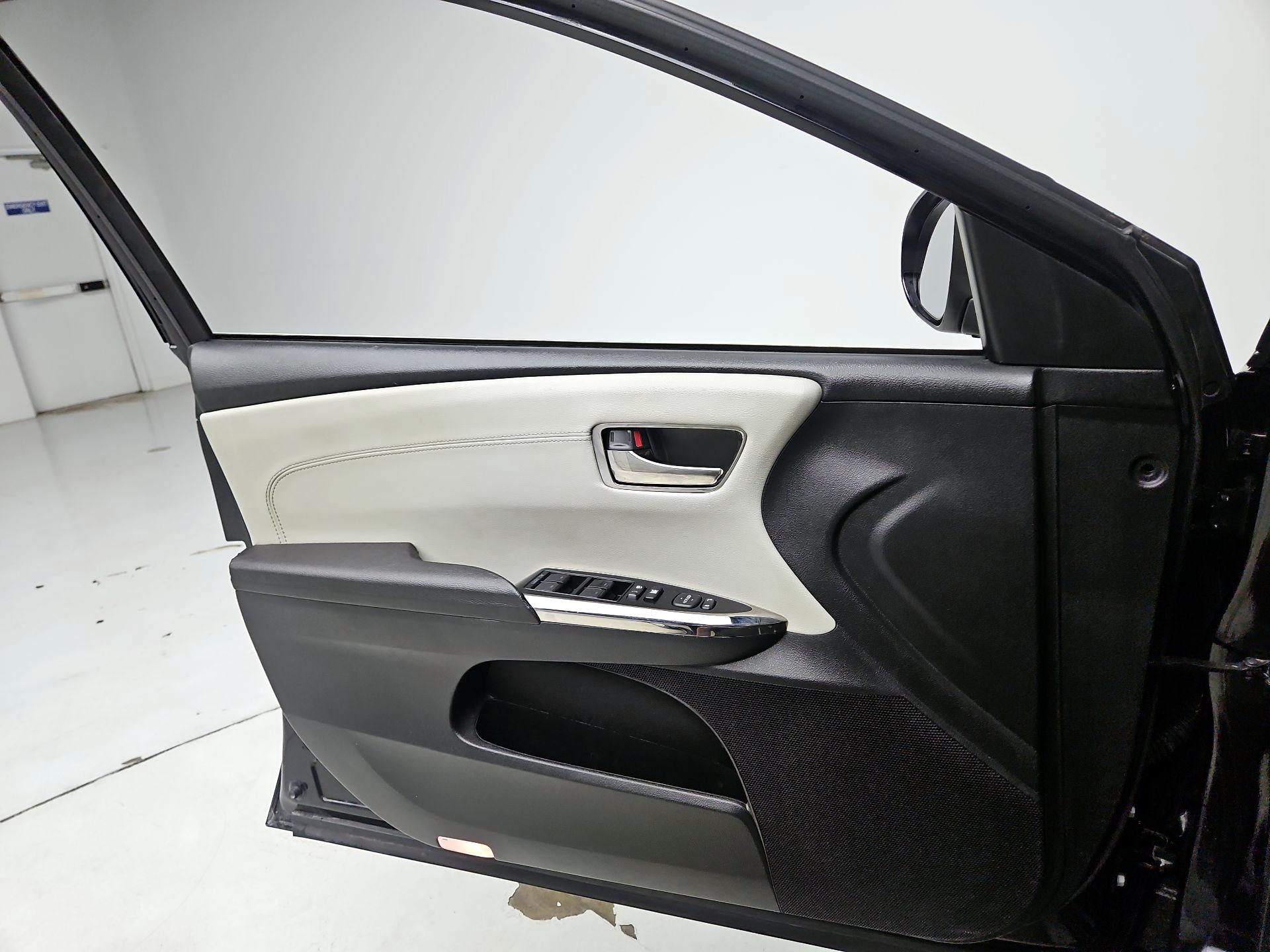 Thumbnail: 2015 Toyota Avalon - 12