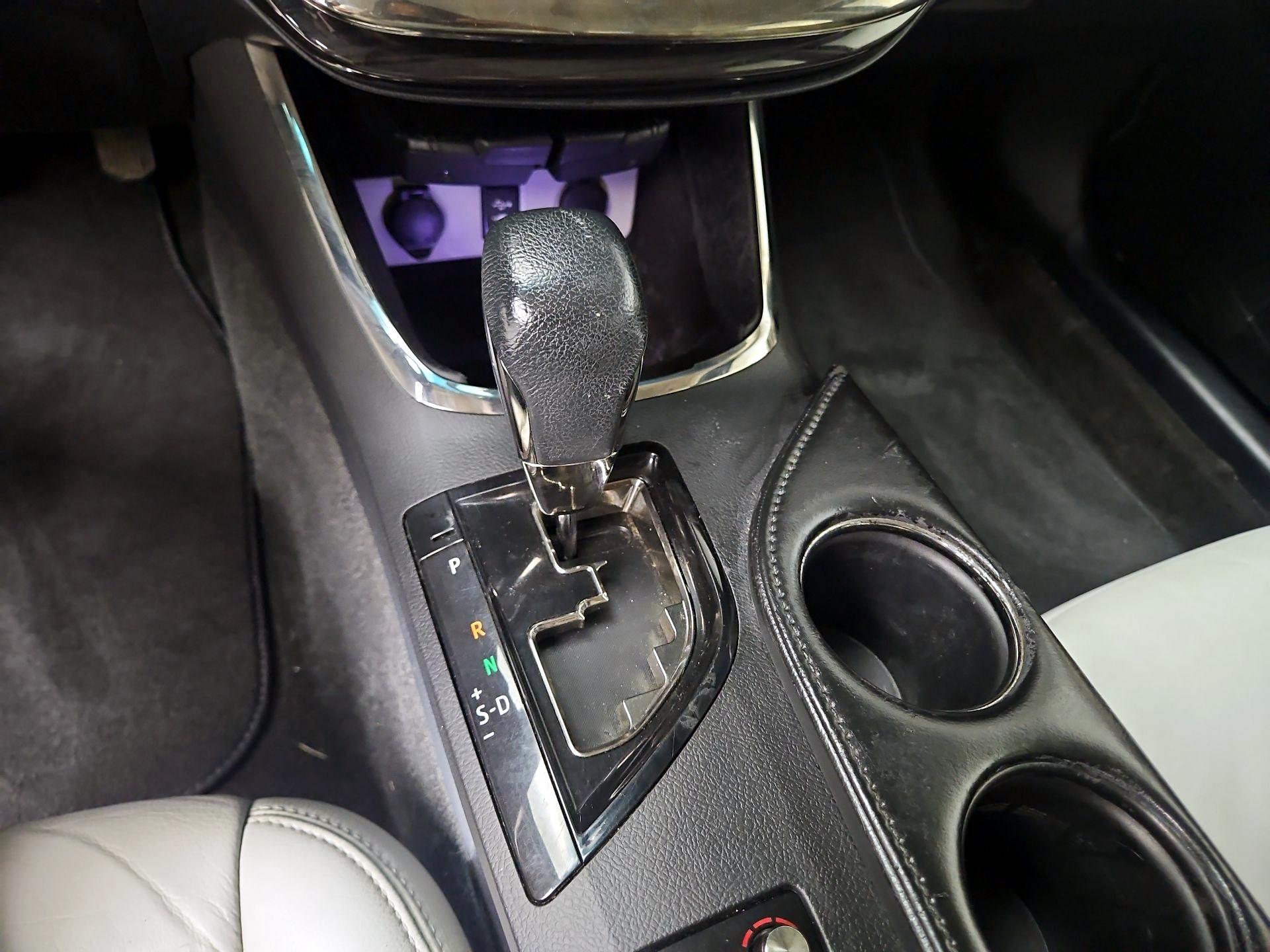 Thumbnail: 2015 Toyota Avalon - 17