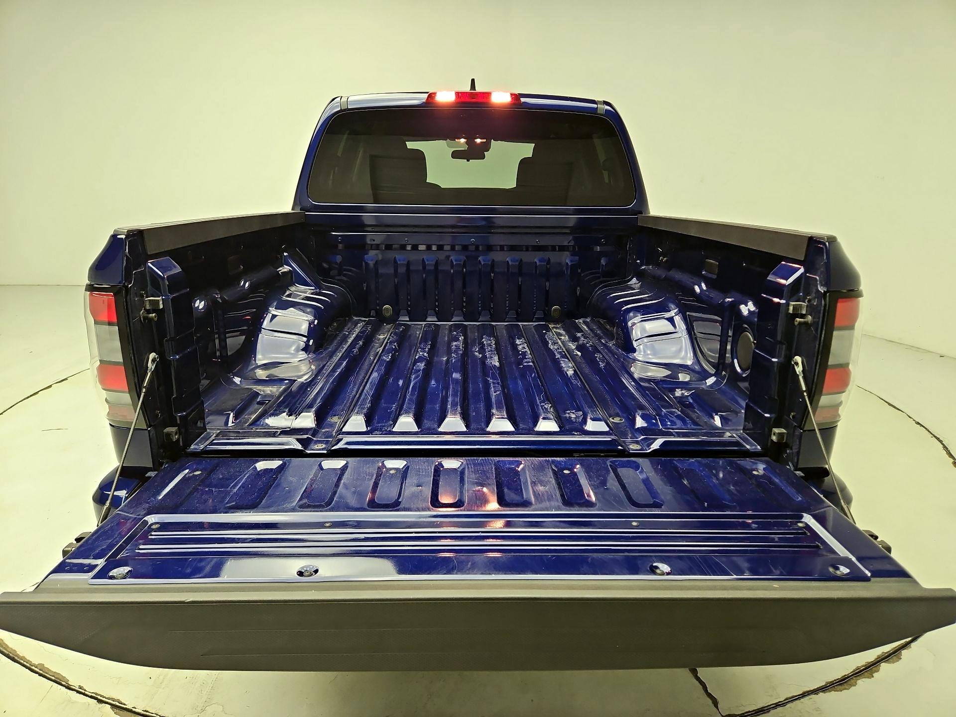Thumbnail: 2022 Nissan Frontier - 20