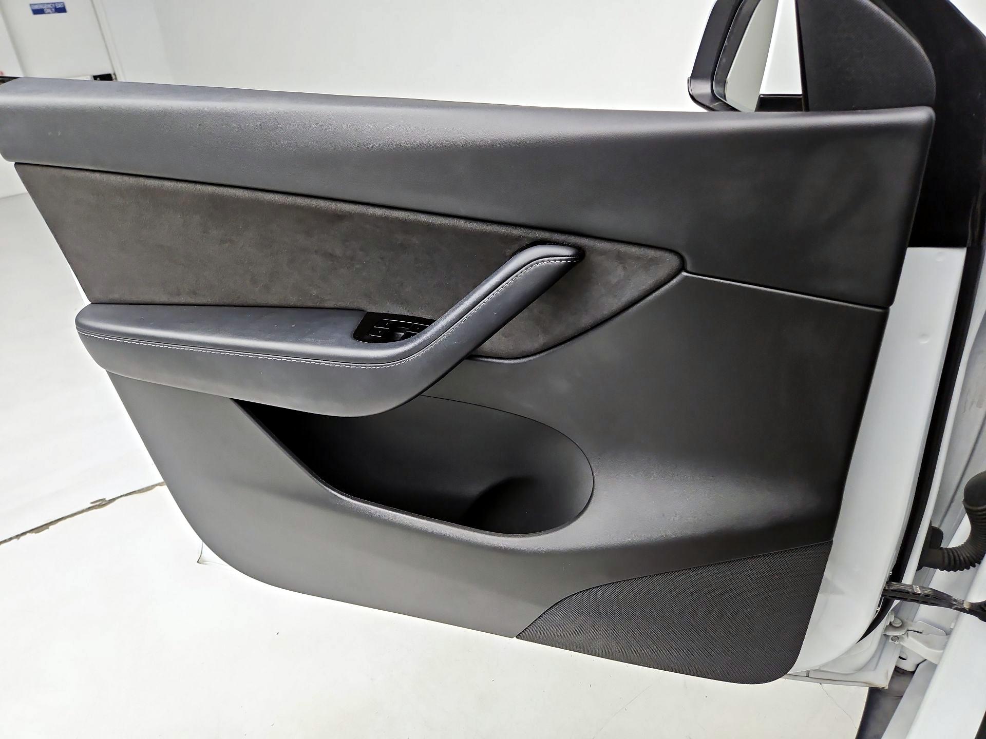 Thumbnail: 2021 Tesla Model Y - 12