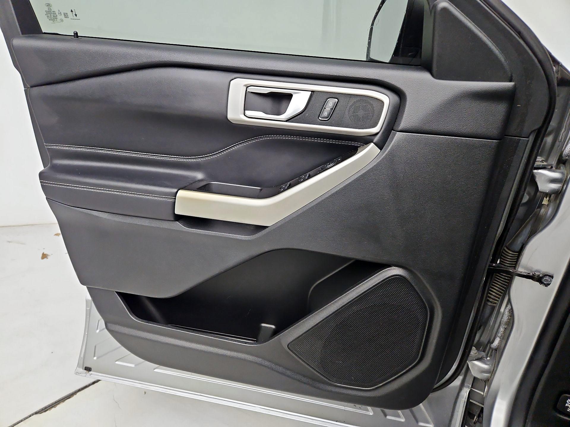 Thumbnail: 2021 Ford Explorer - 12