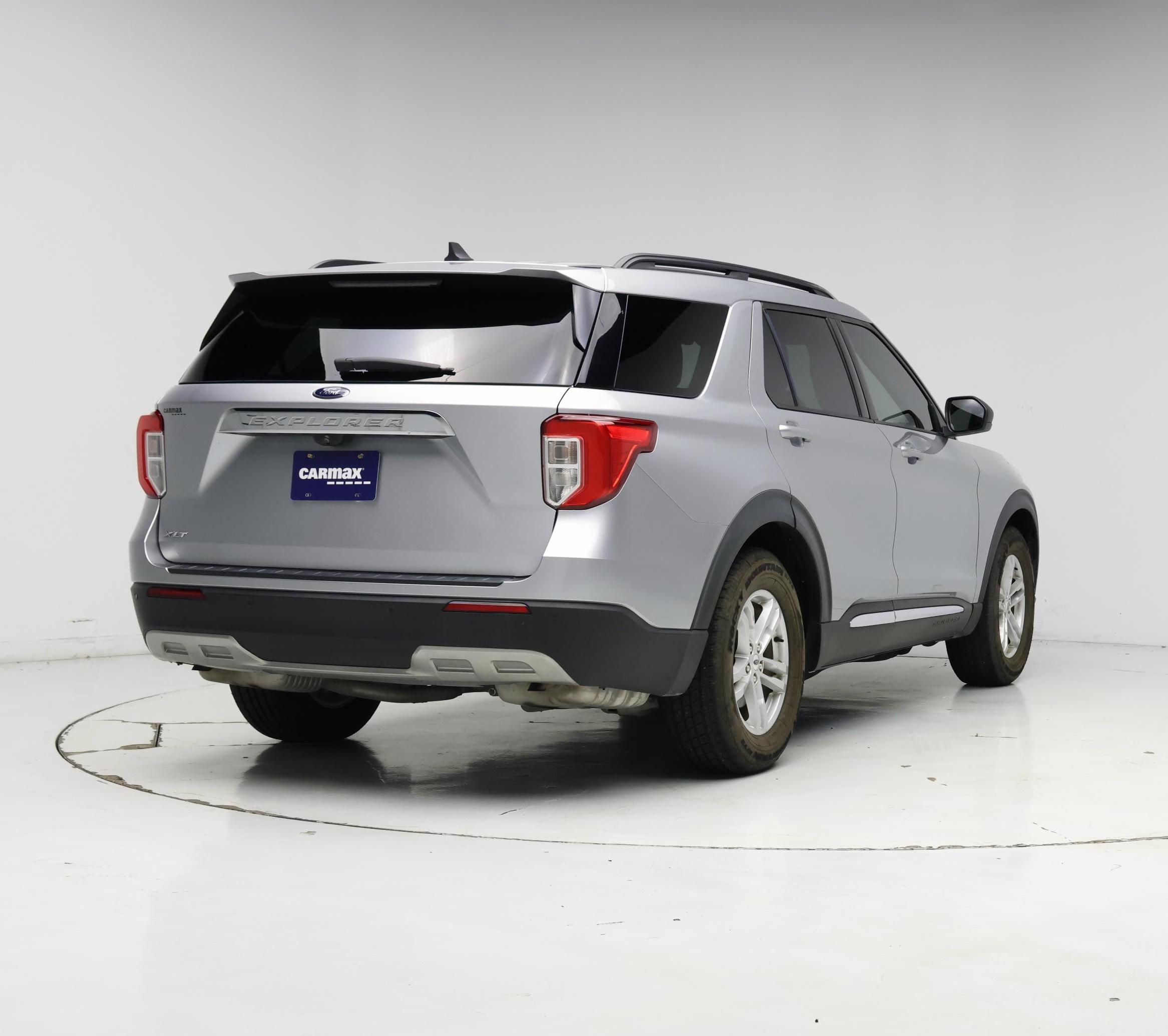 Thumbnail: 2021 Ford Explorer - 8