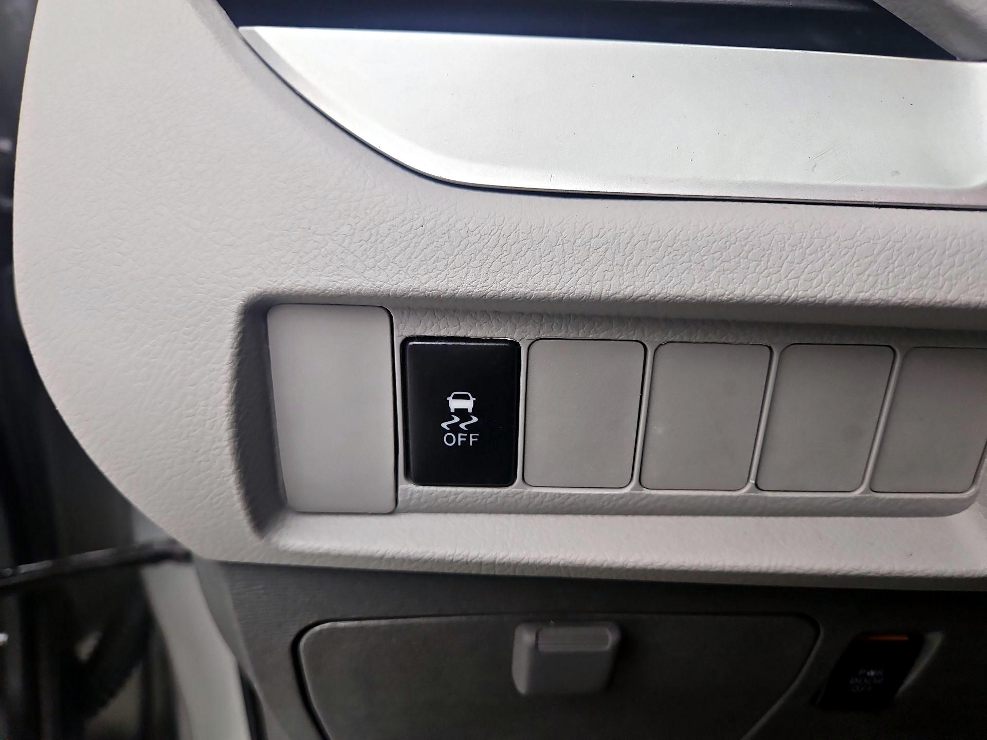 Thumbnail: 2019 Toyota Sienna - 13