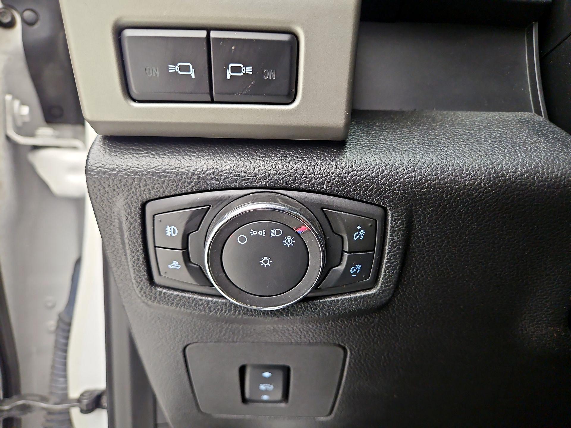 Thumbnail: 2015 Ford F-150 - 13