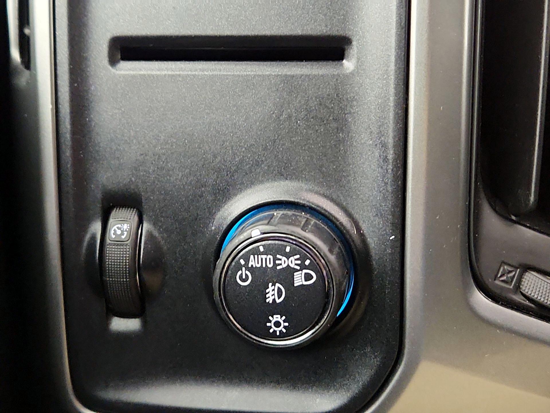 Thumbnail: 2014 Chevrolet Silverado 1500 - 13