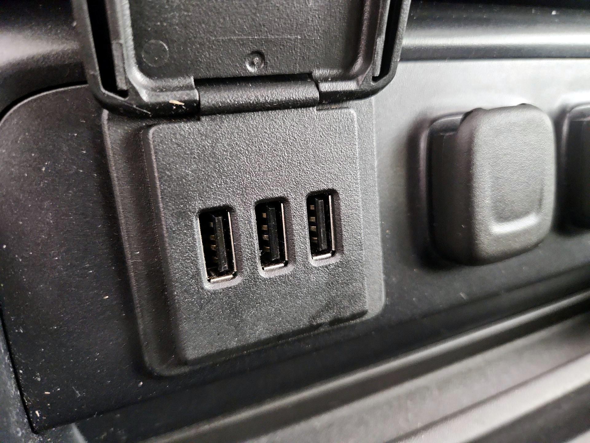 Thumbnail: 2014 Chevrolet Silverado 1500 - 18