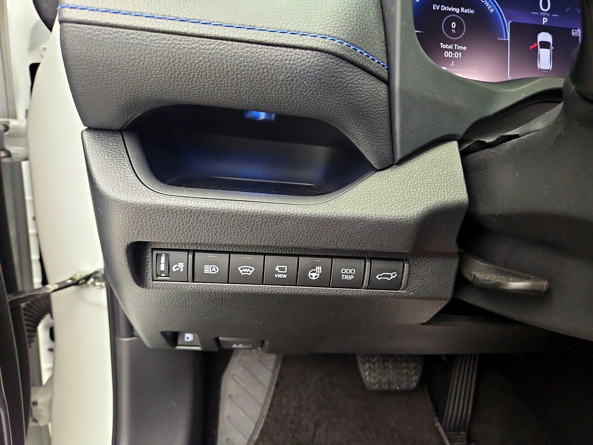 Thumbnail: 2024 Toyota RAV4 - 13