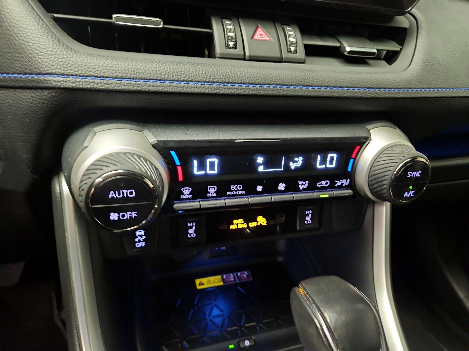 Thumbnail: 2024 Toyota RAV4 - 16