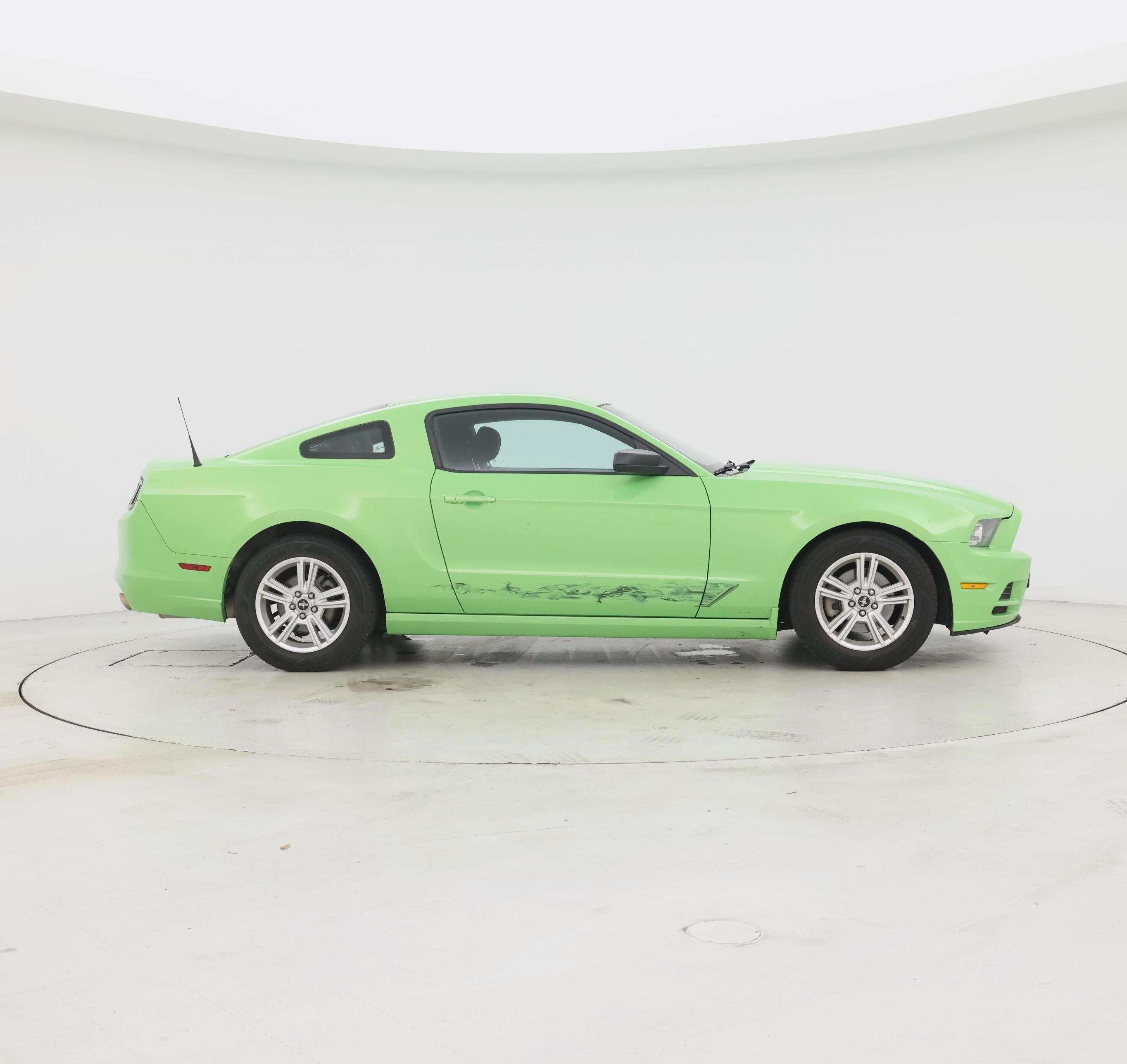 Thumbnail: 2014 Ford Mustang - 7