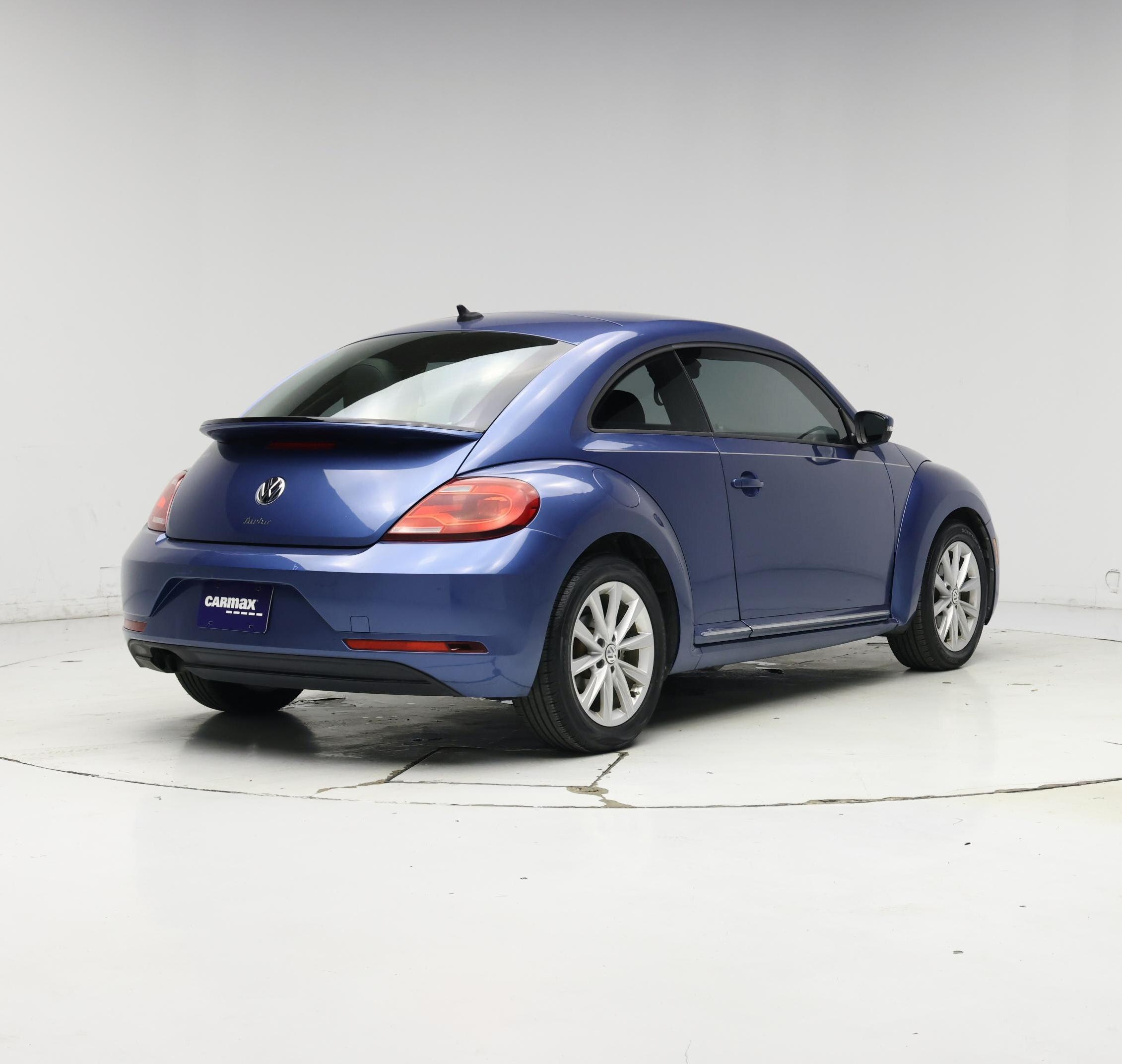 Thumbnail: 2018 Volkswagen Beetle - 8