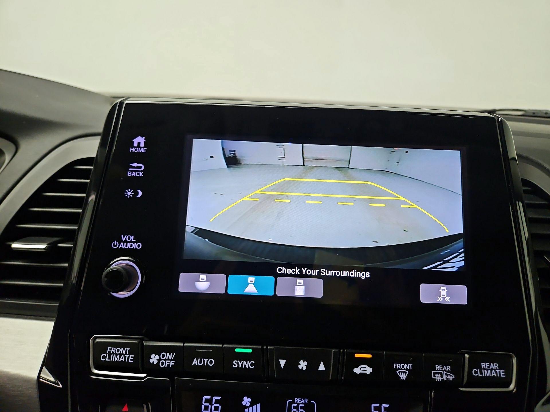 Thumbnail: 2018 Honda Odyssey - 14