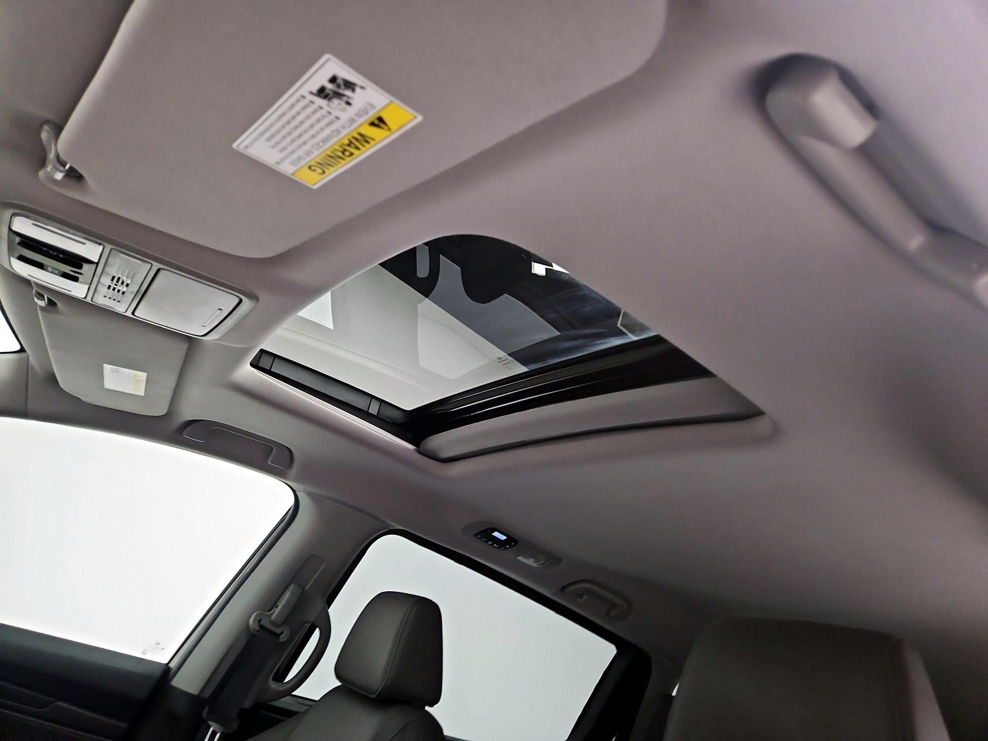 Thumbnail: 2018 Honda Odyssey - 19