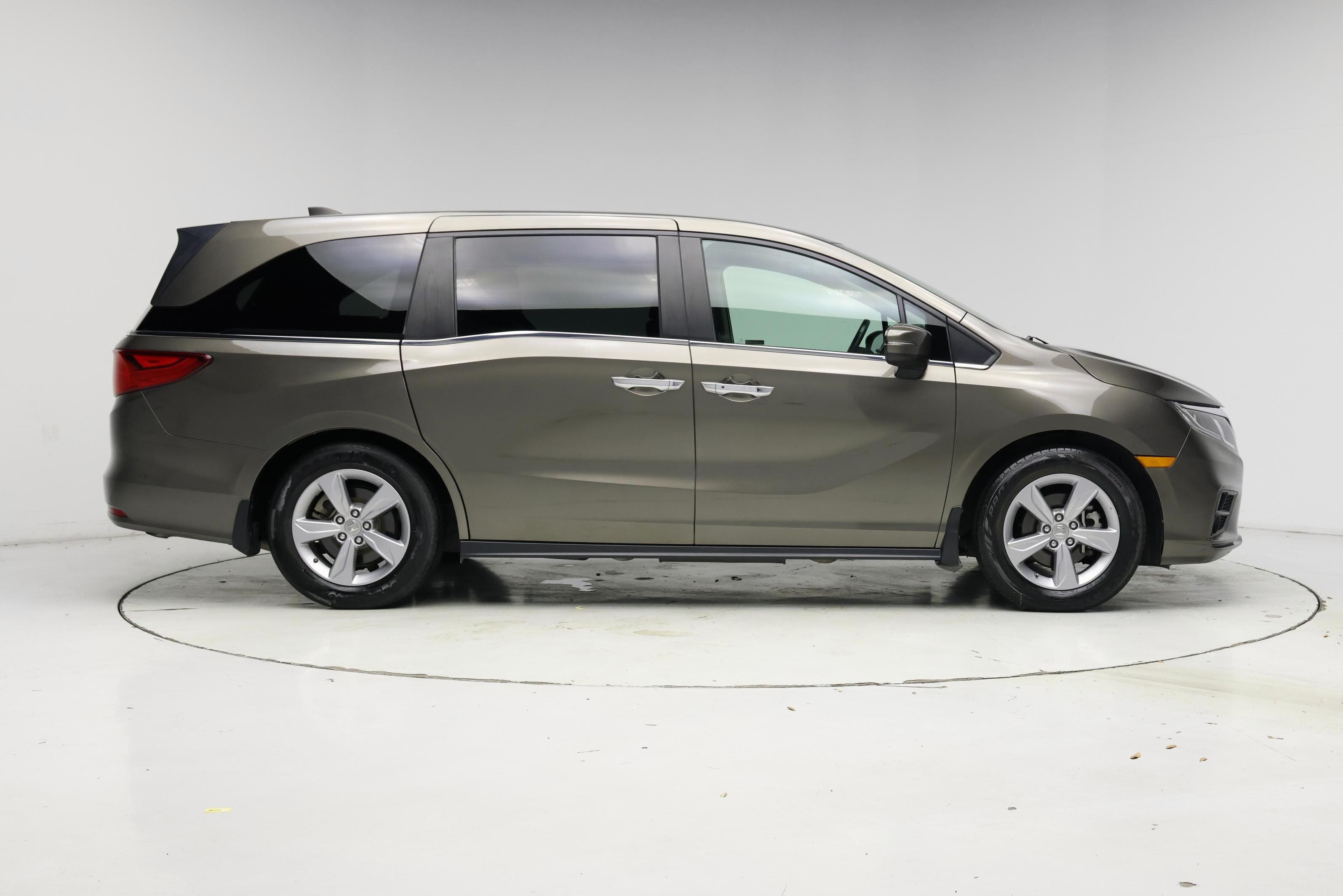 Thumbnail: 2018 Honda Odyssey - 7