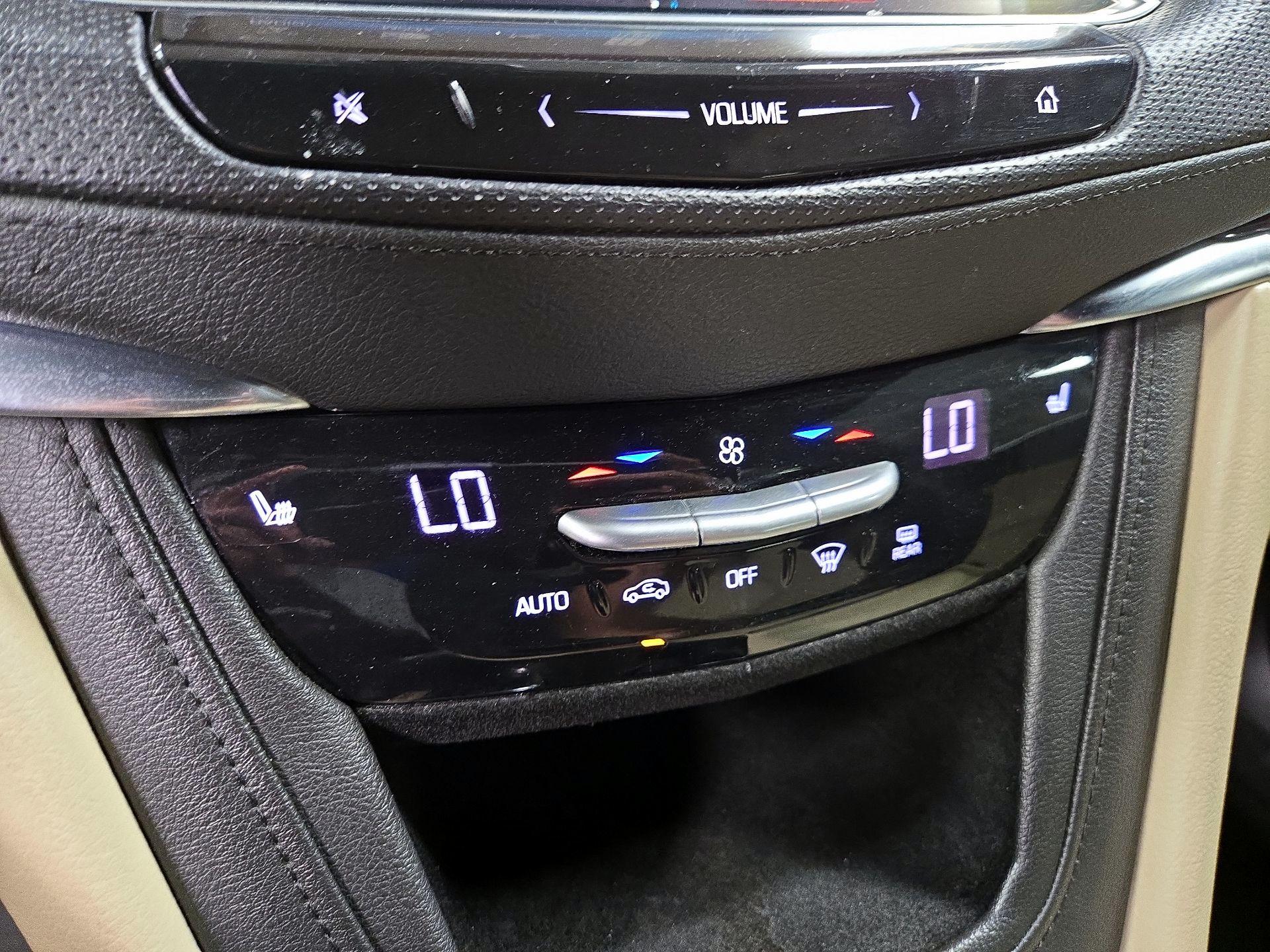 Thumbnail: 2018 Cadillac XT5 - 17