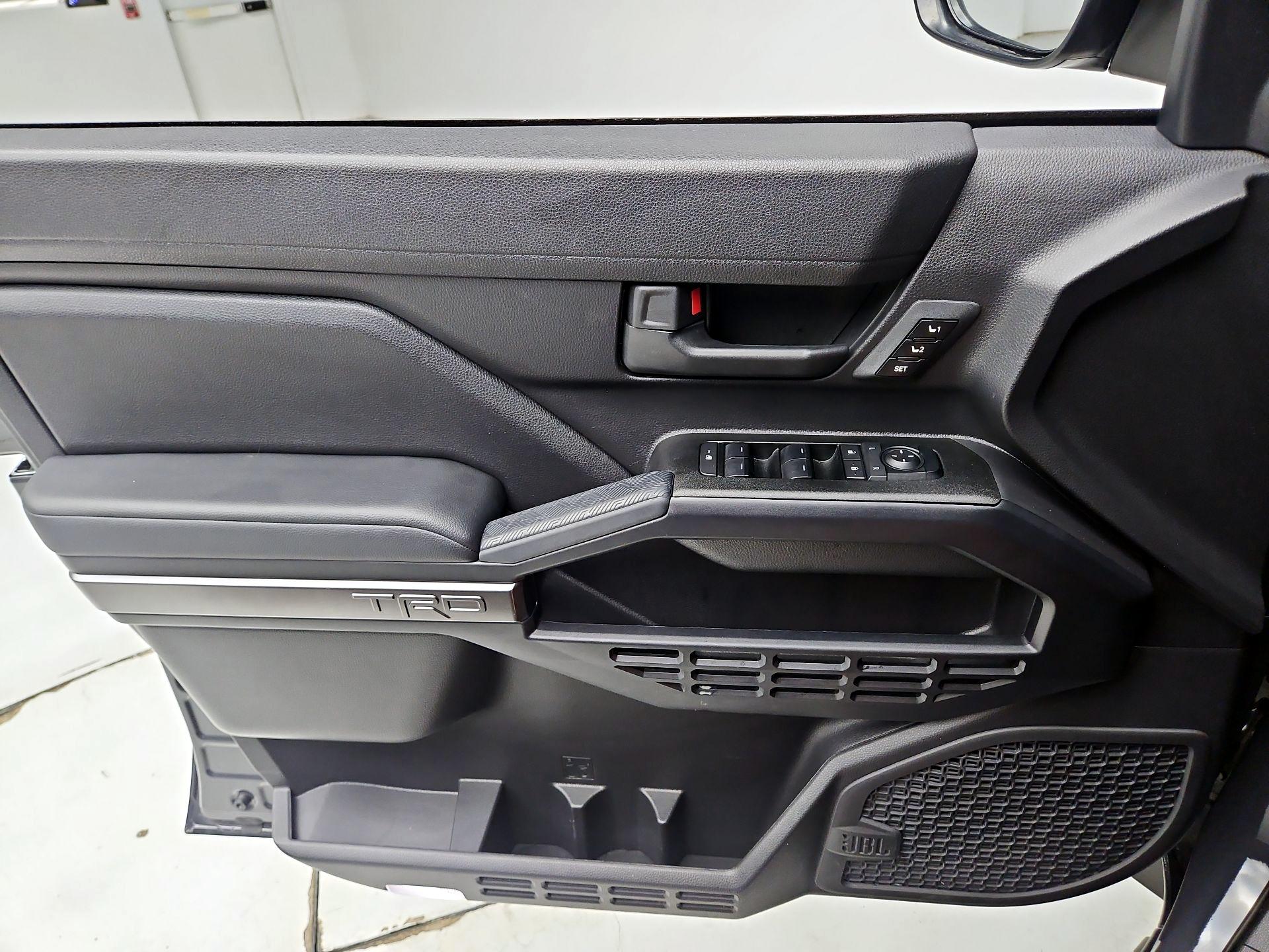 Thumbnail: 2025 Toyota 4Runner - 12