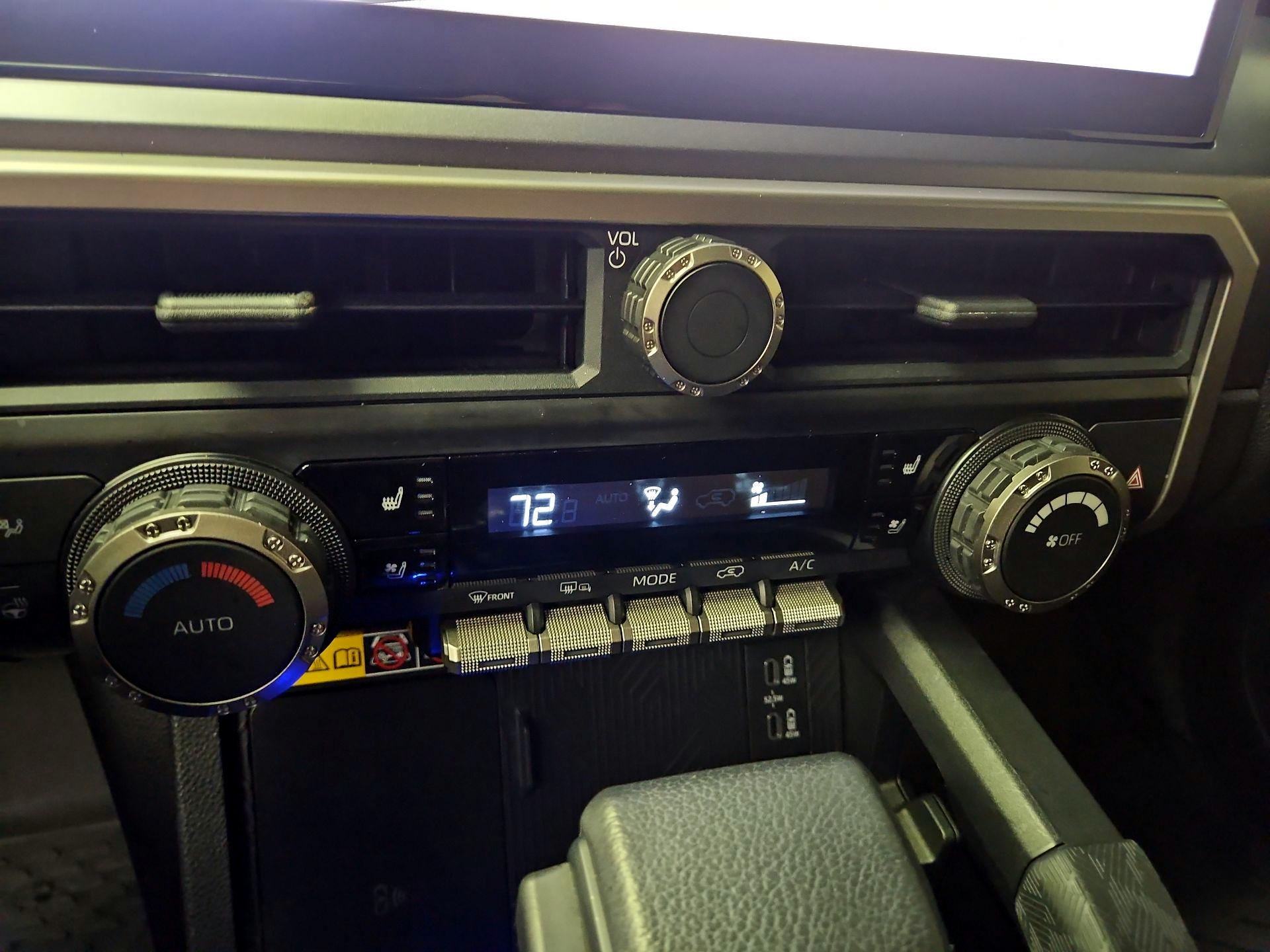 Thumbnail: 2025 Toyota 4Runner - 17