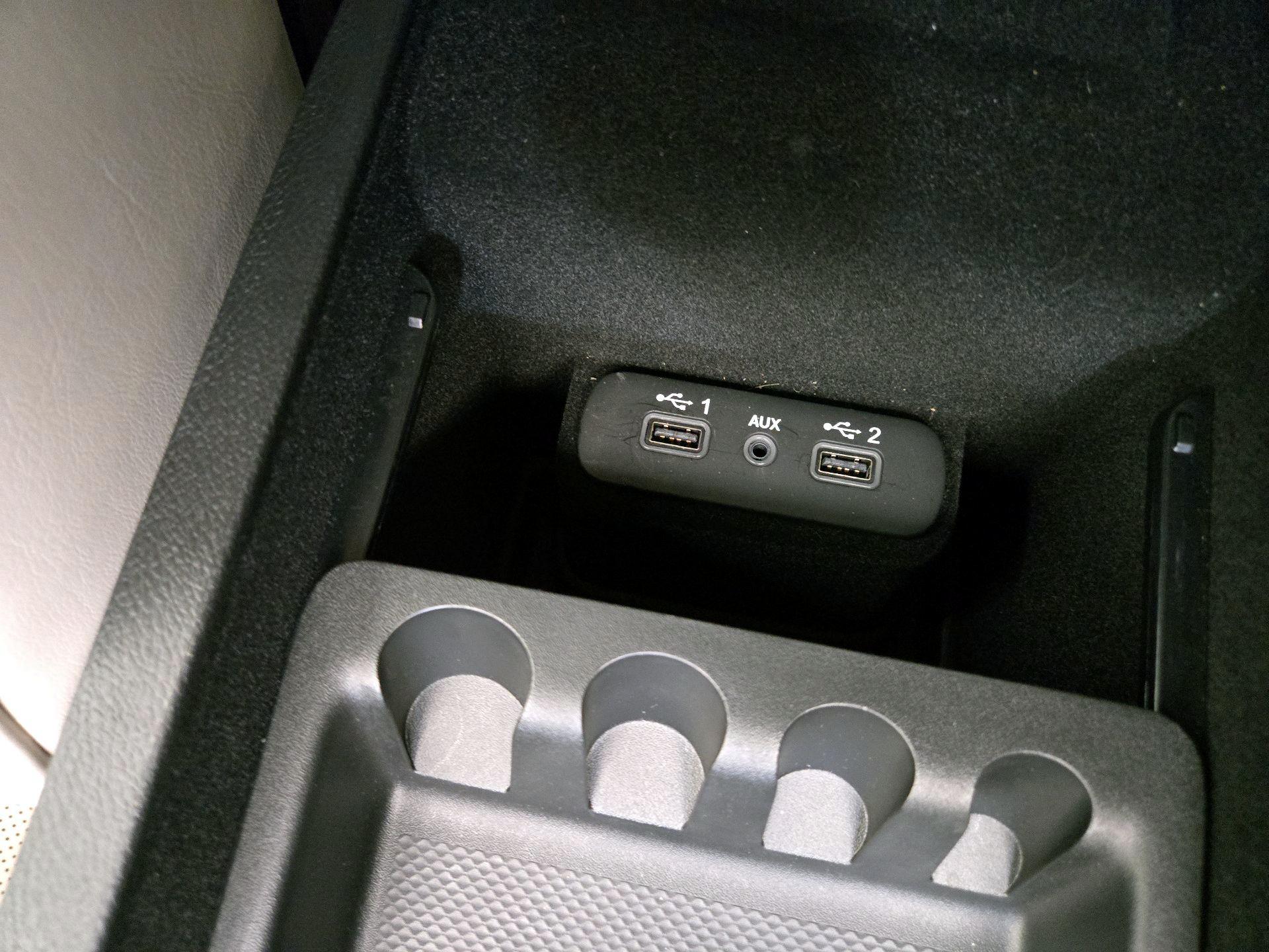 Thumbnail: 2019 Chrysler 300 - 19