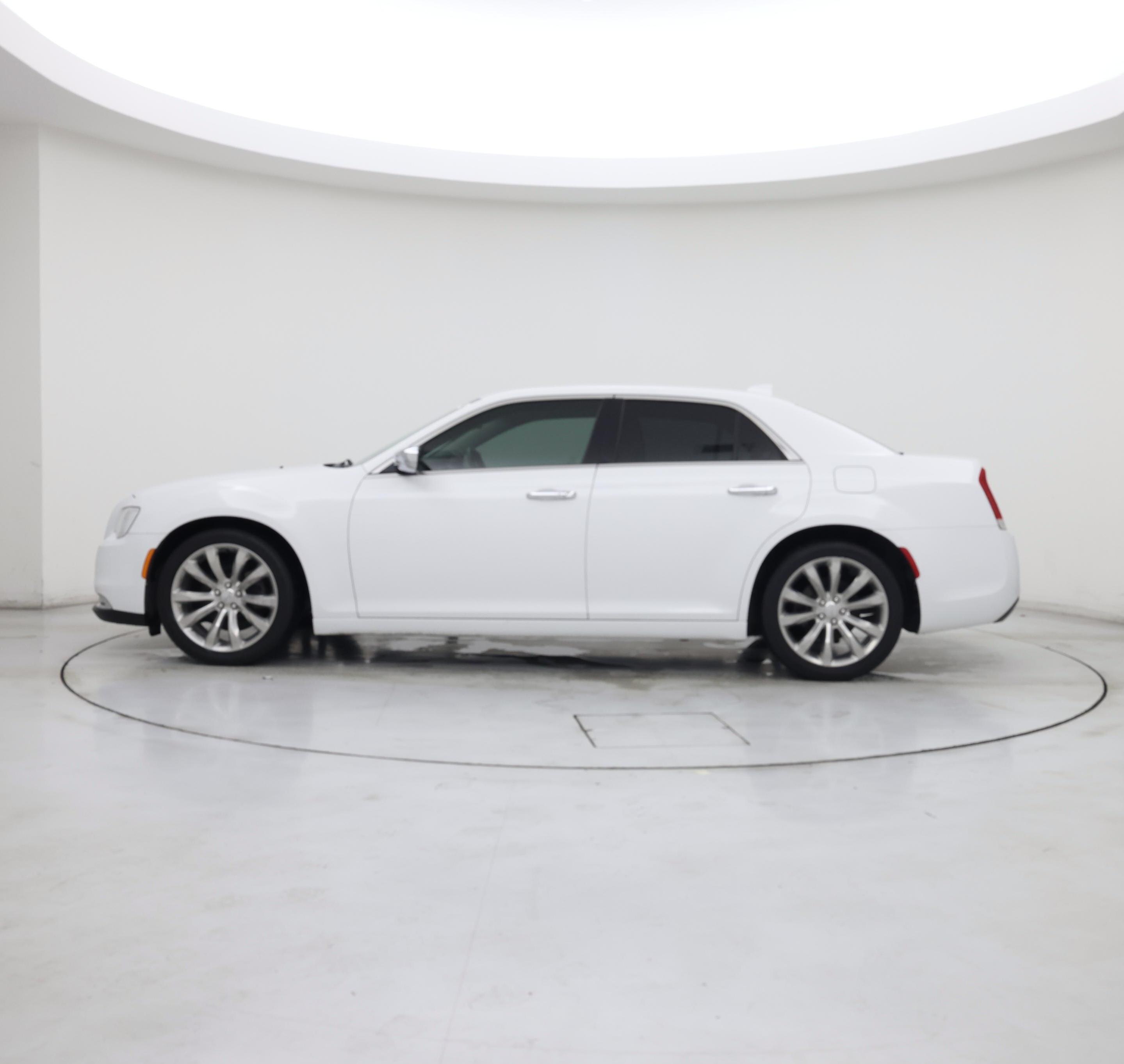 Thumbnail: 2019 Chrysler 300 - 3