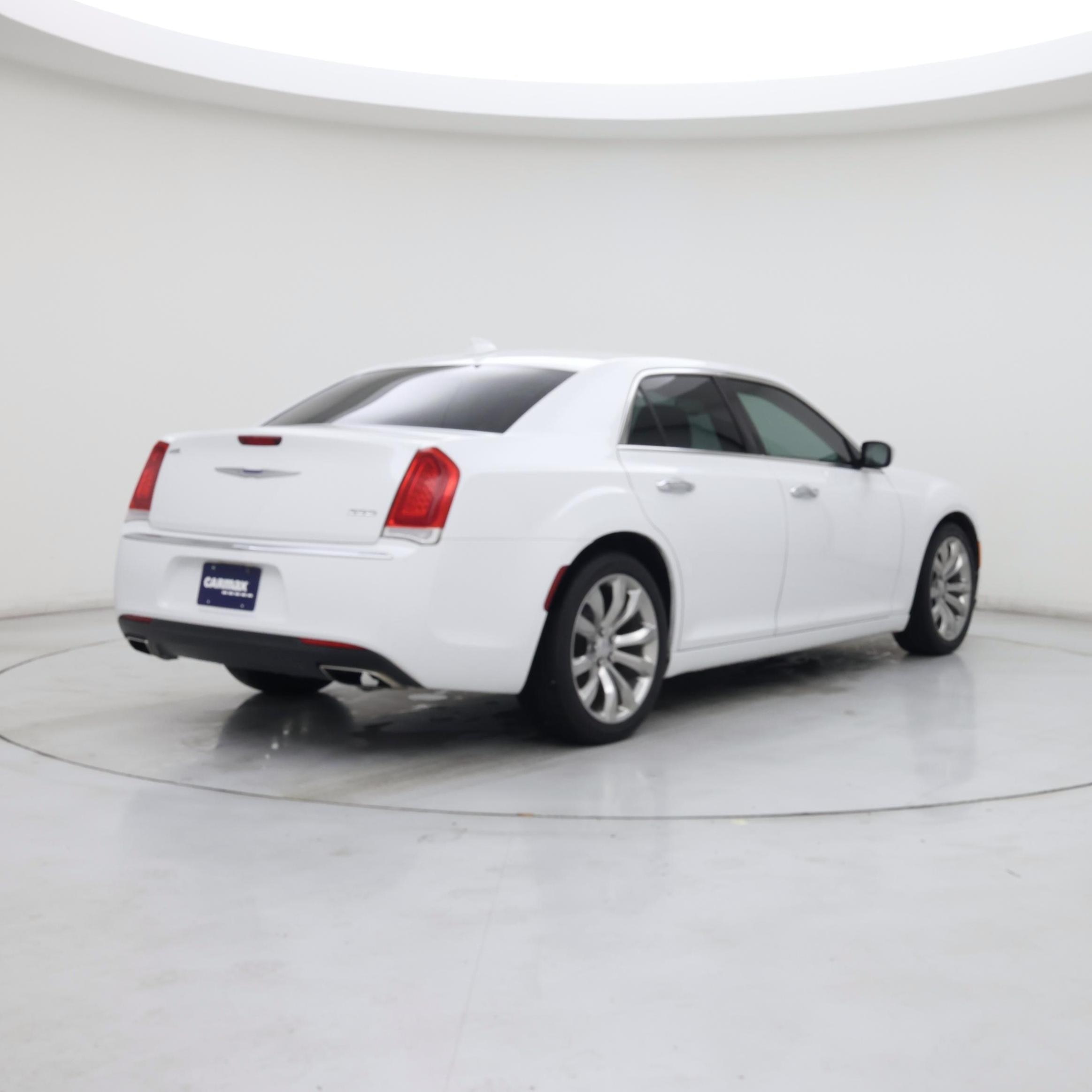 Thumbnail: 2019 Chrysler 300 - 8