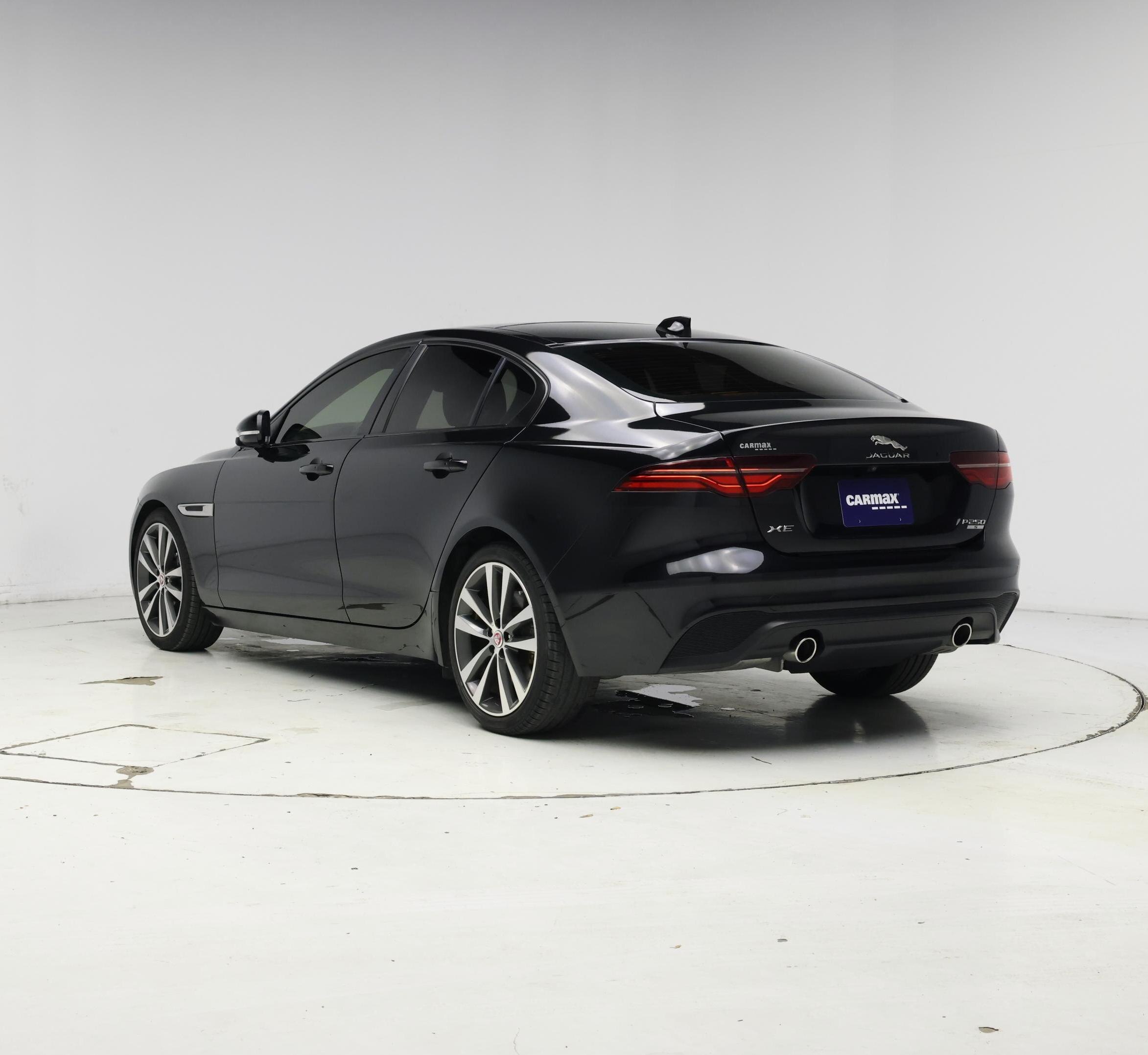 Thumbnail: 2020 Jaguar XE - 2