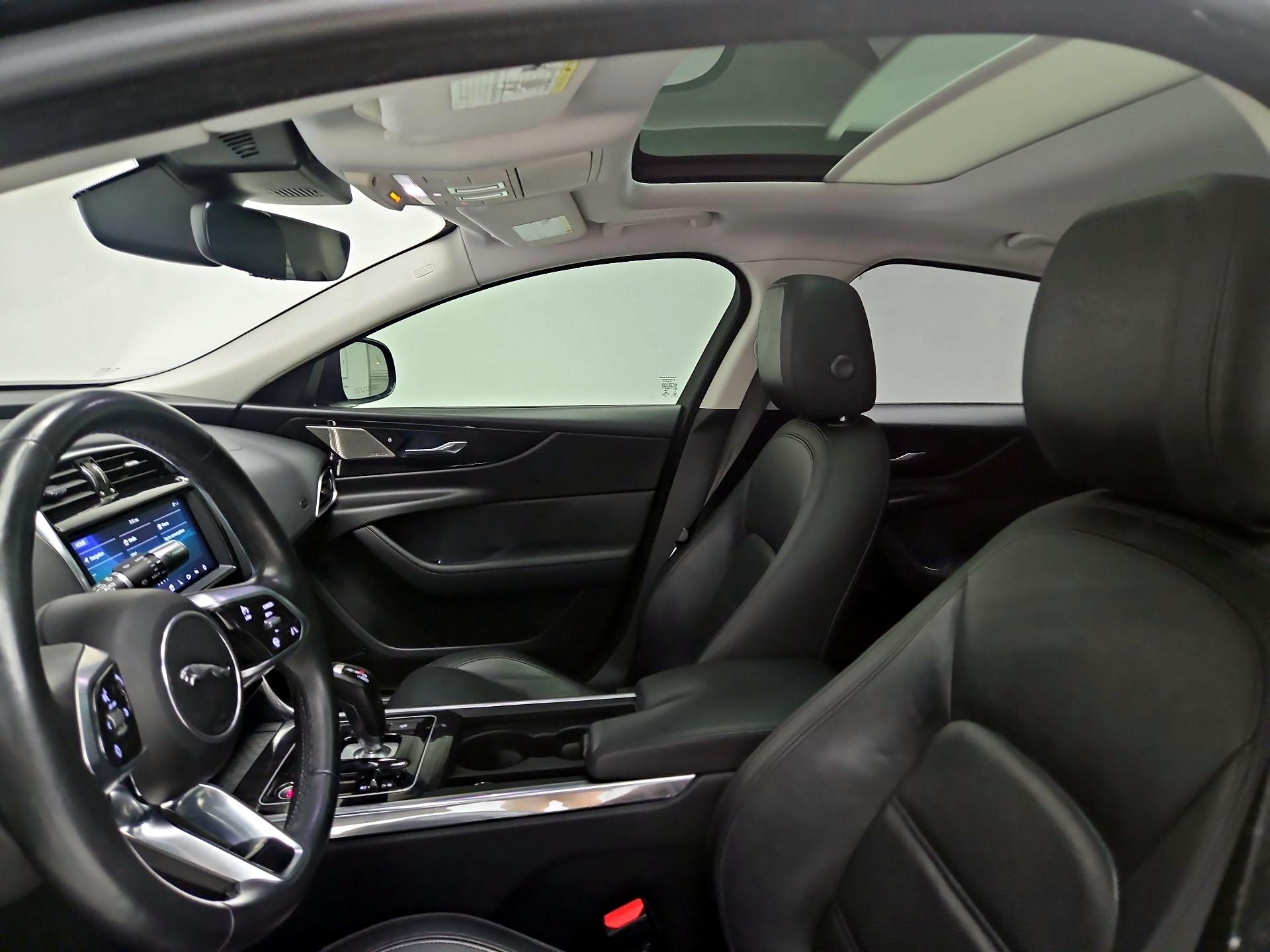 Thumbnail: 2020 Jaguar XE - 19