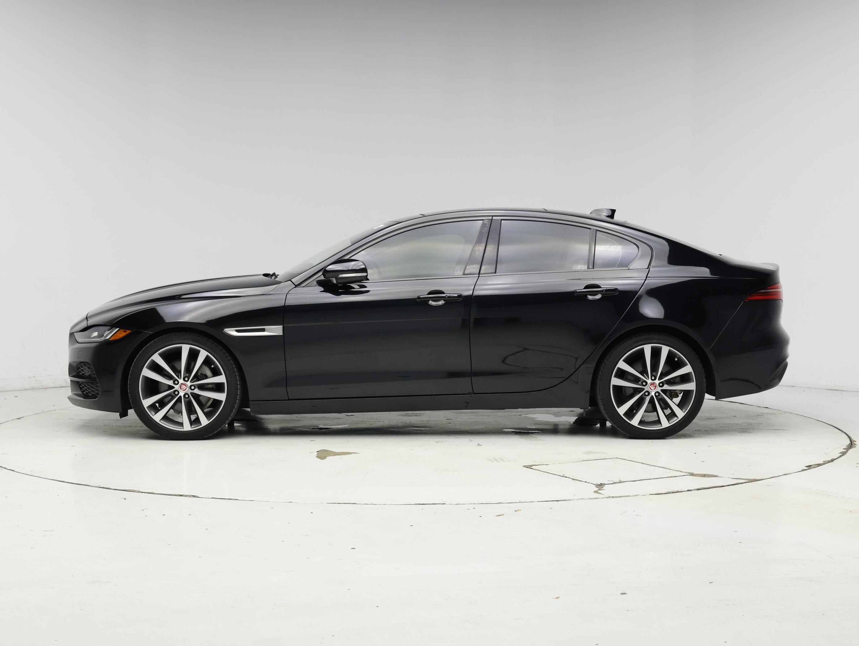 Thumbnail: 2020 Jaguar XE - 3