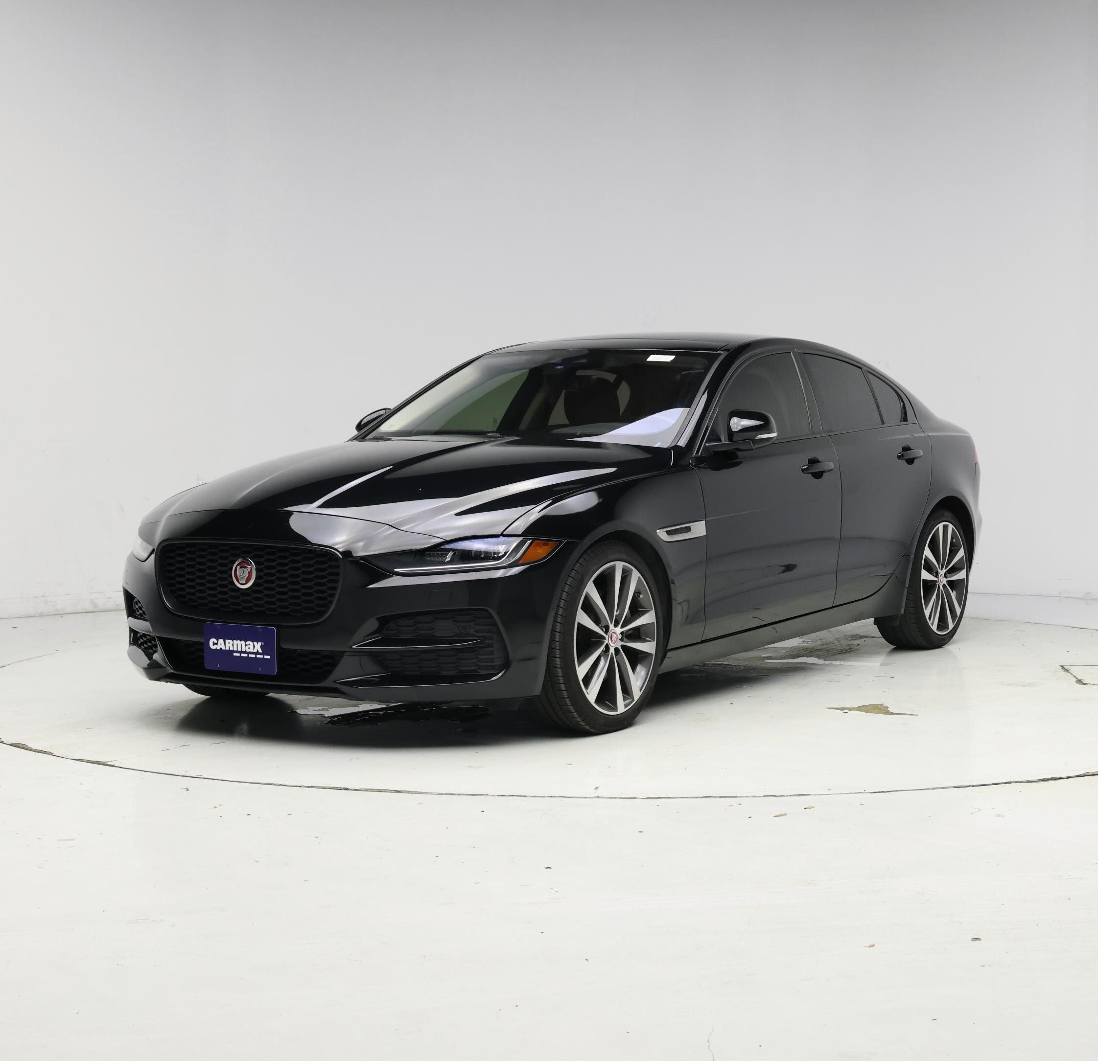 Thumbnail: 2020 Jaguar XE - 4