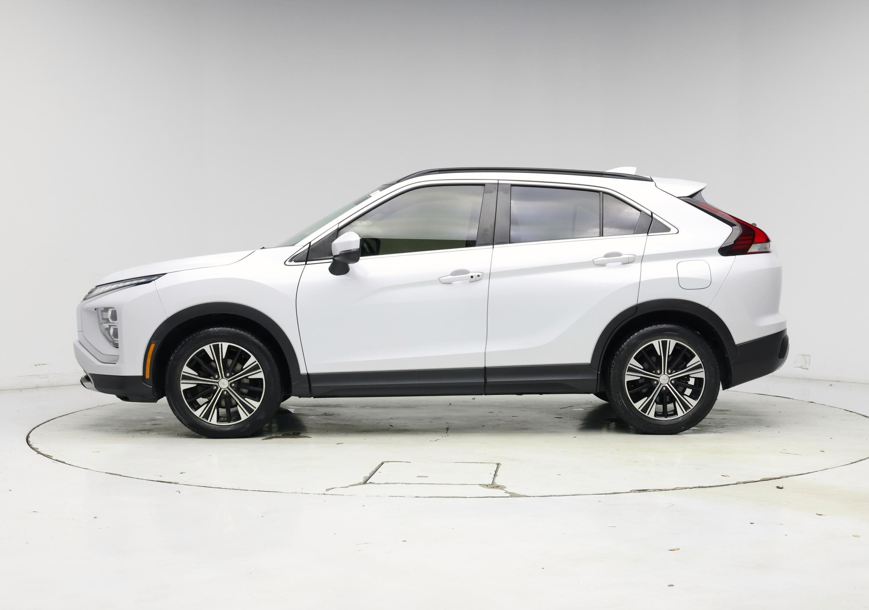 Thumbnail: 2022 Mitsubishi Eclipse Cross - 3