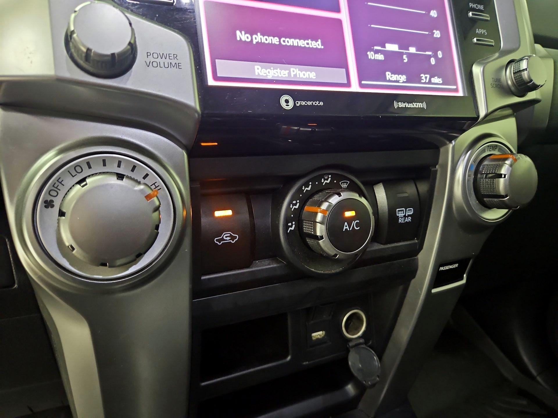 Thumbnail: 2023 Toyota 4Runner - 16