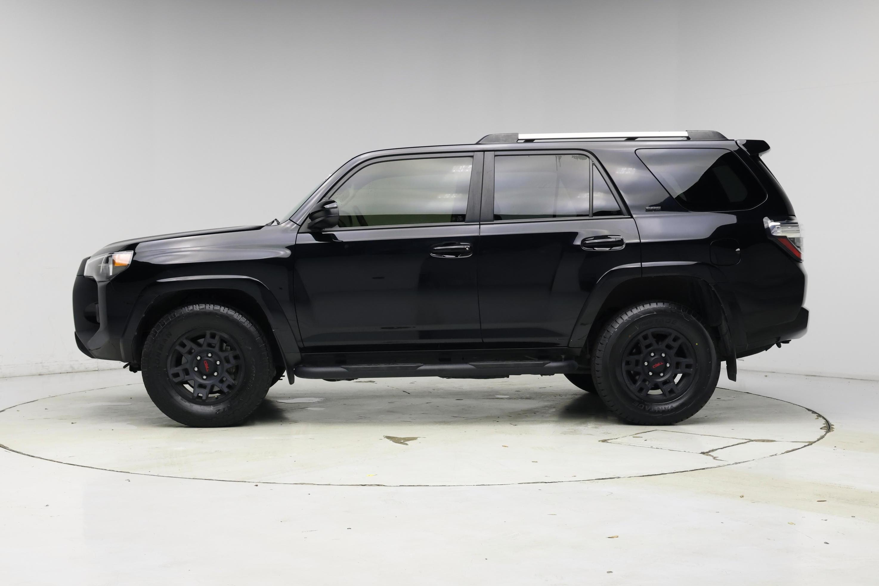 Thumbnail: 2023 Toyota 4Runner - 3