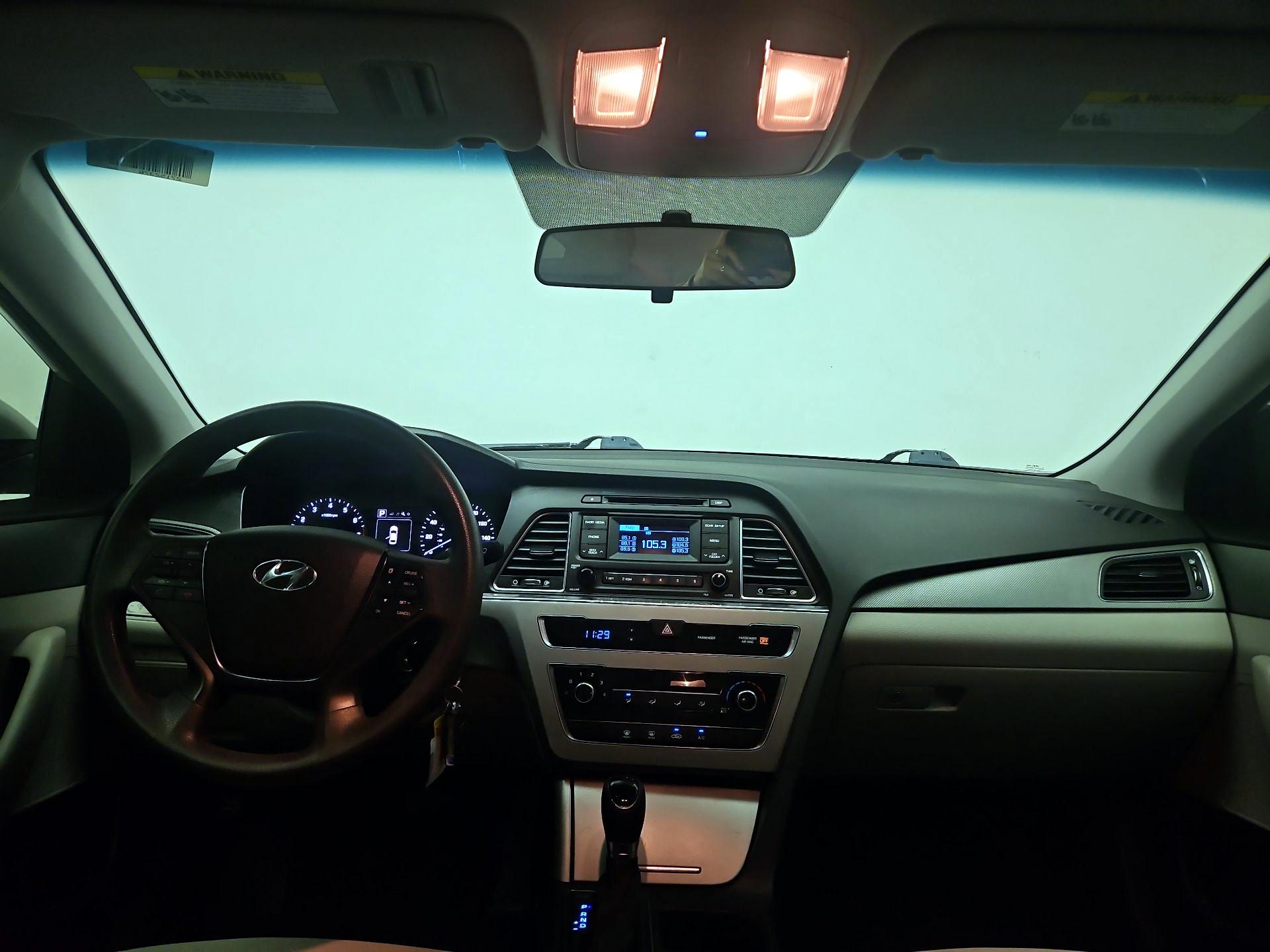 Thumbnail: 2015 Hyundai Sonata - 9