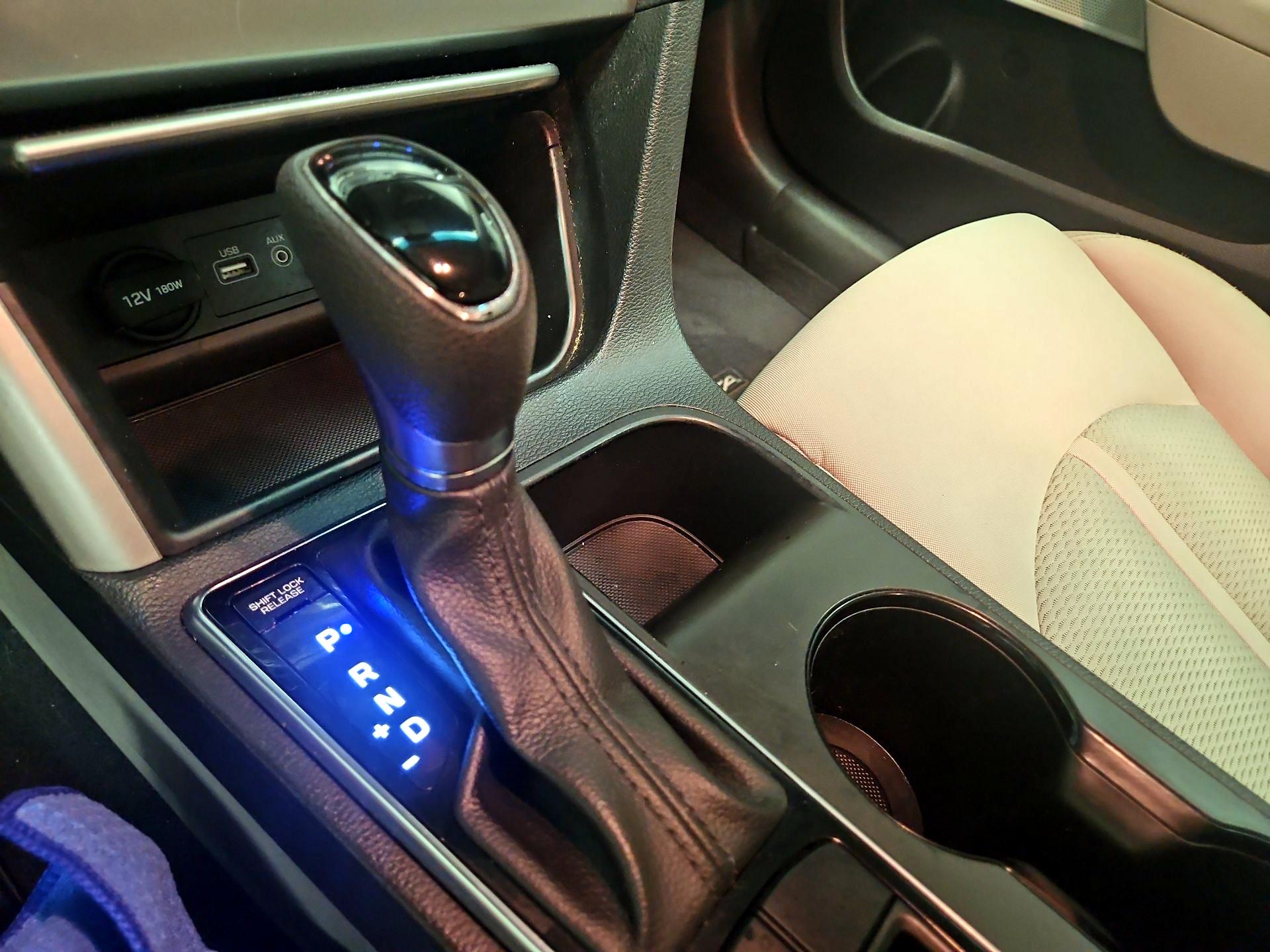 Thumbnail: 2015 Hyundai Sonata - 16