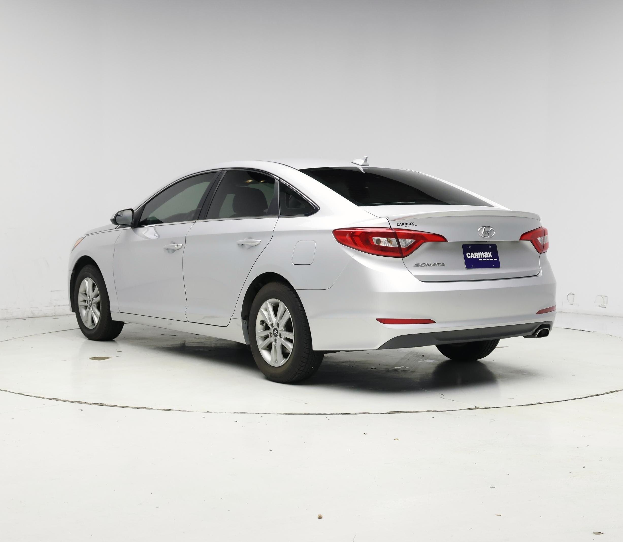 Thumbnail: 2015 Hyundai Sonata - 2