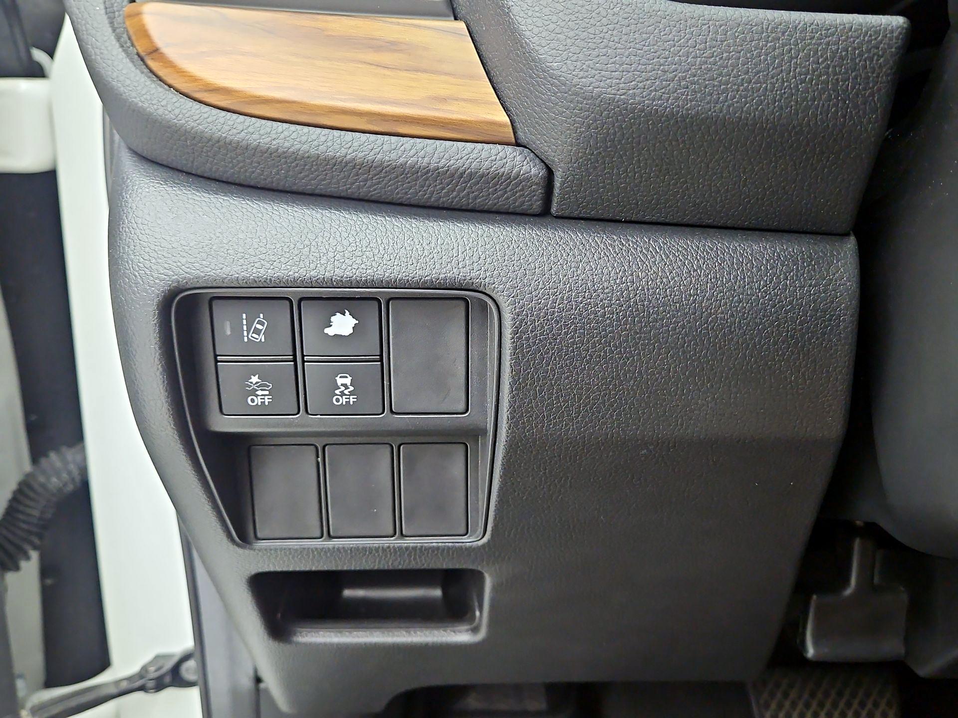 Thumbnail: 2017 Honda CR-V - 13