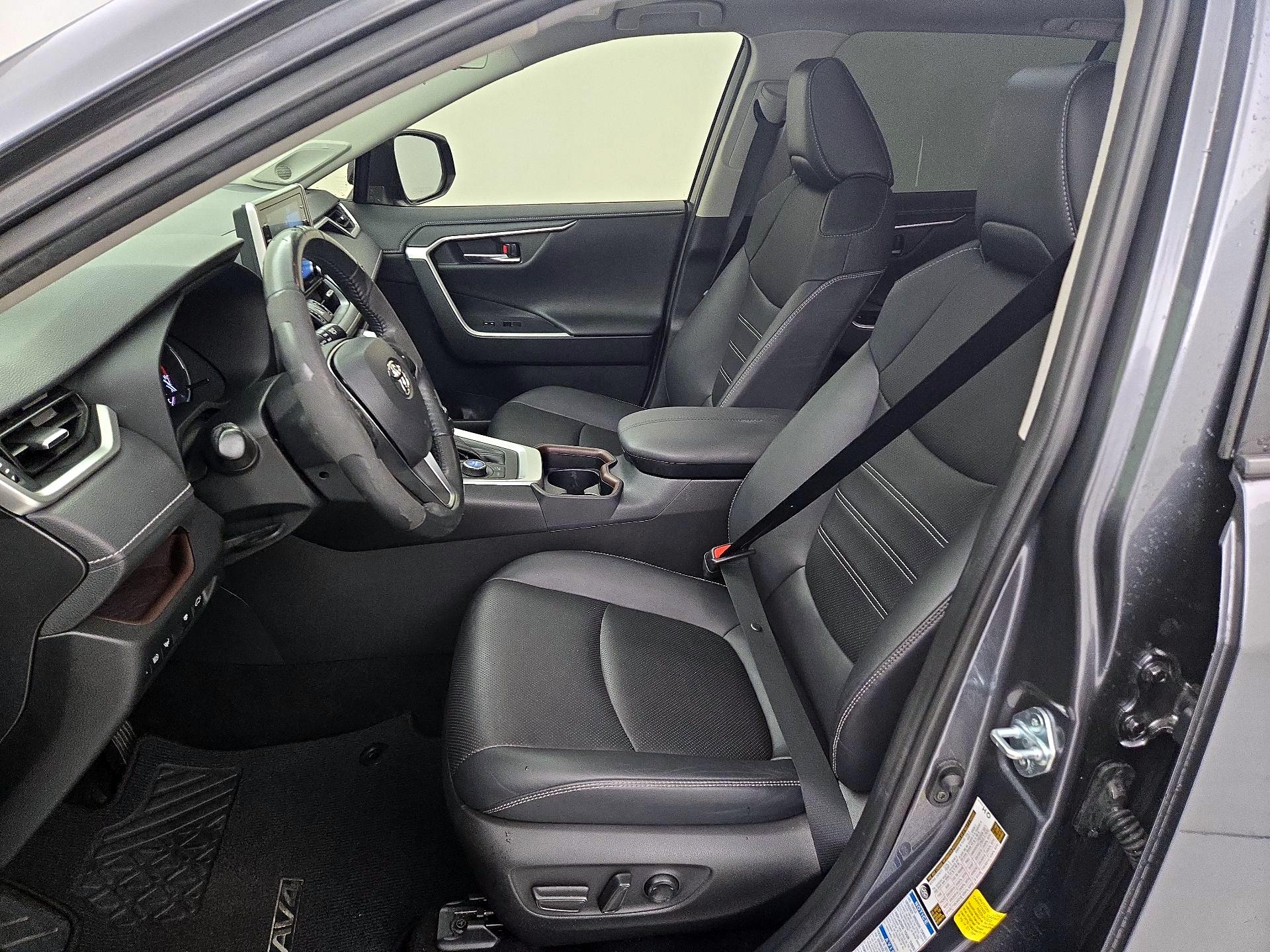 Thumbnail: 2021 Toyota RAV4 - 11