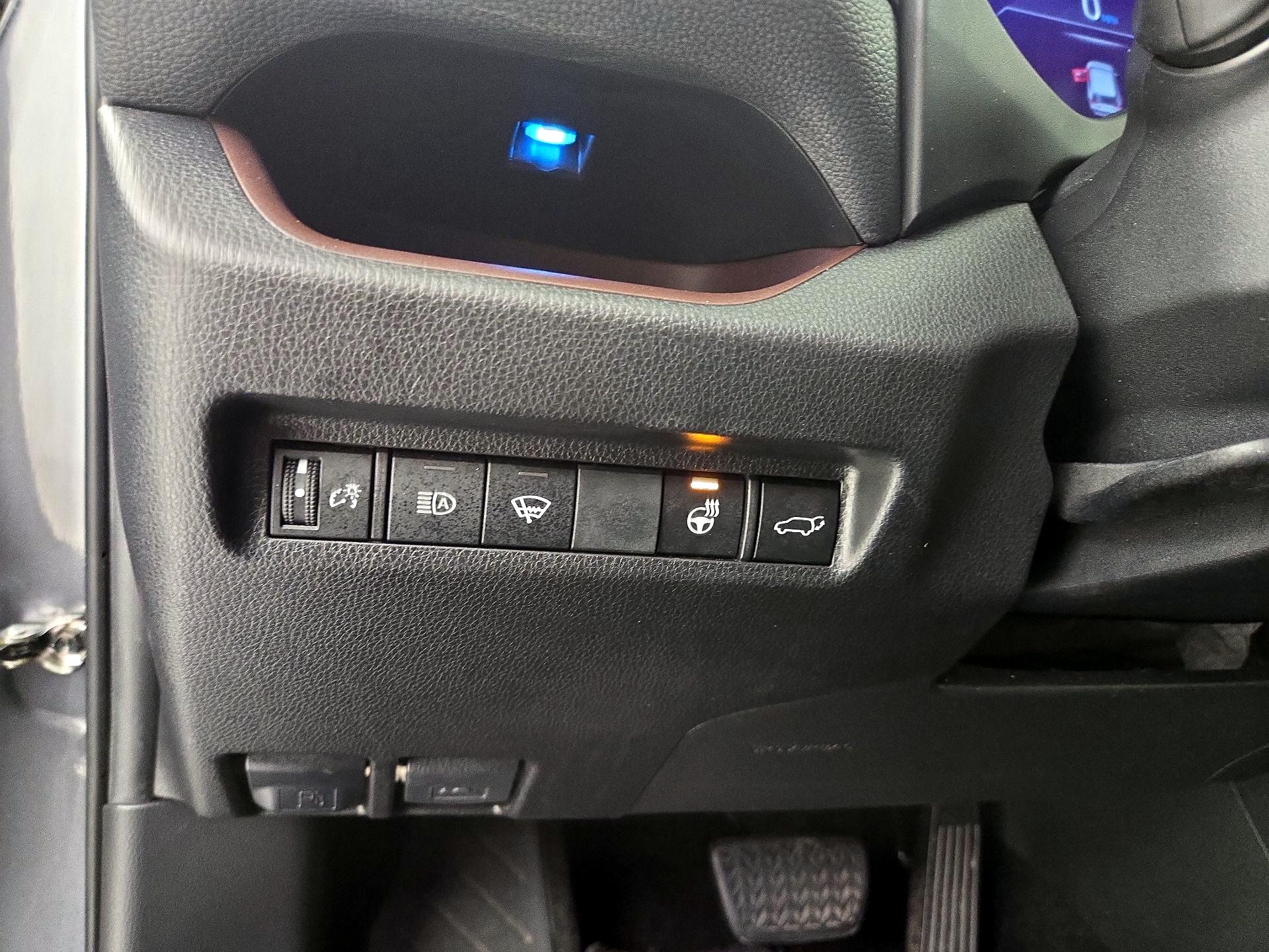 Thumbnail: 2021 Toyota RAV4 - 13